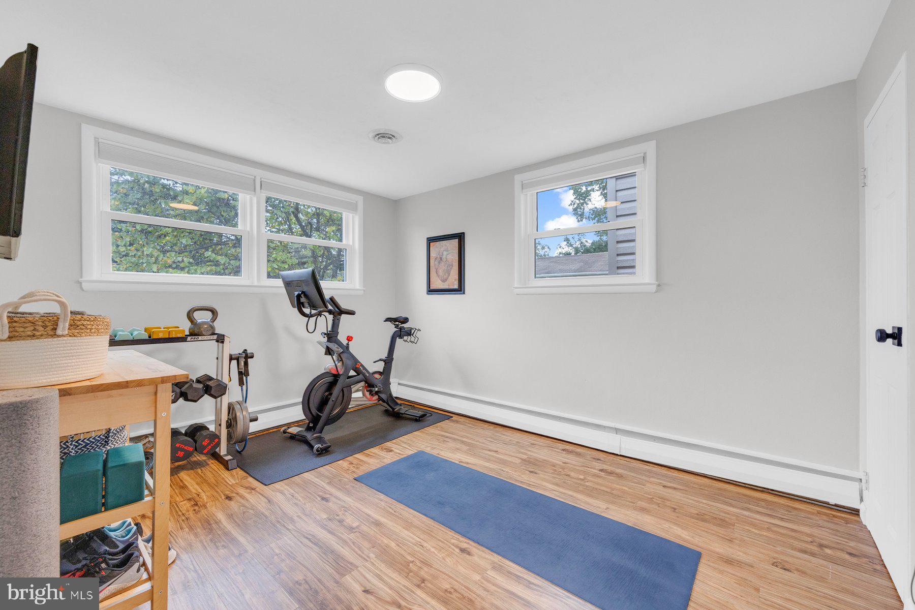 SPOUT HILL MANOR - Residential