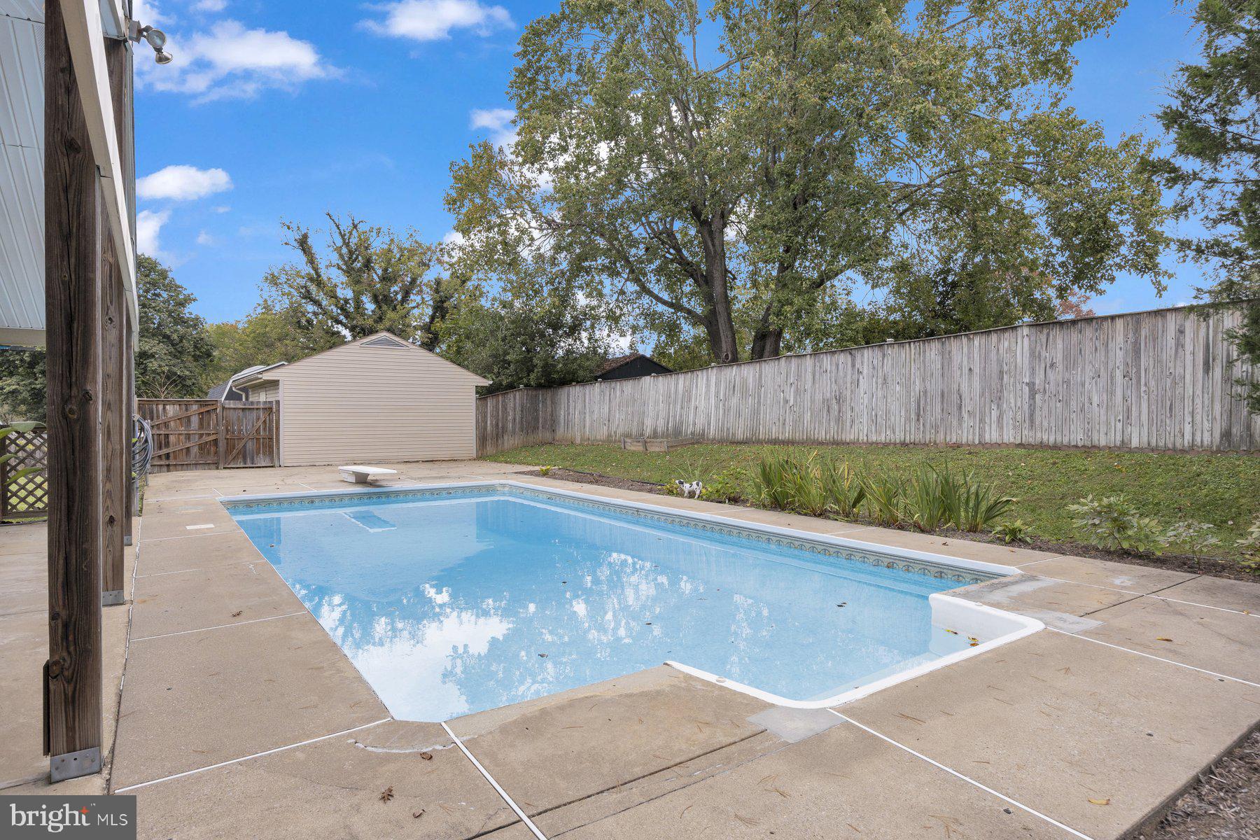 SPOUT HILL MANOR - Residential