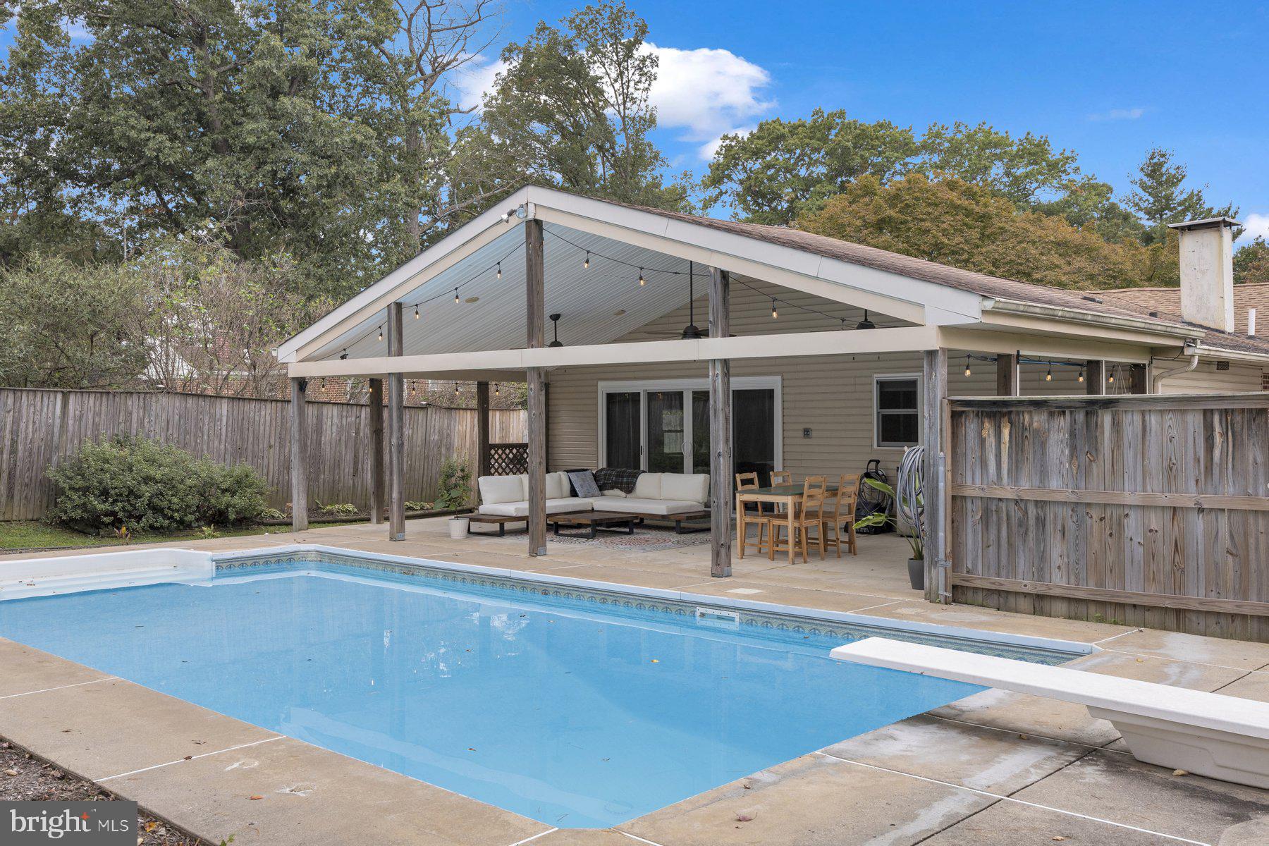 SPOUT HILL MANOR - Residential