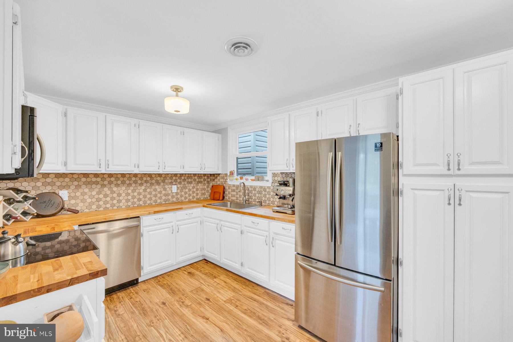 SPOUT HILL MANOR - Residential