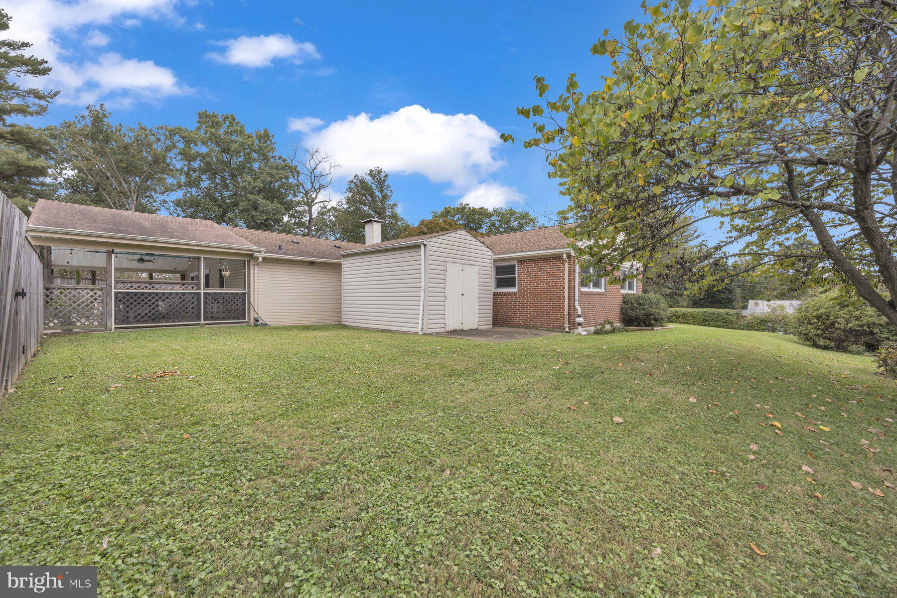 SPOUT HILL MANOR - Residential