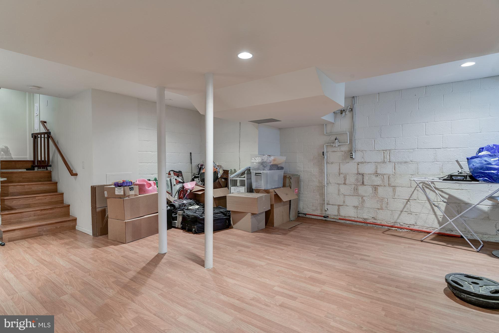 ROCK CREEK FOREST - Residential Lease