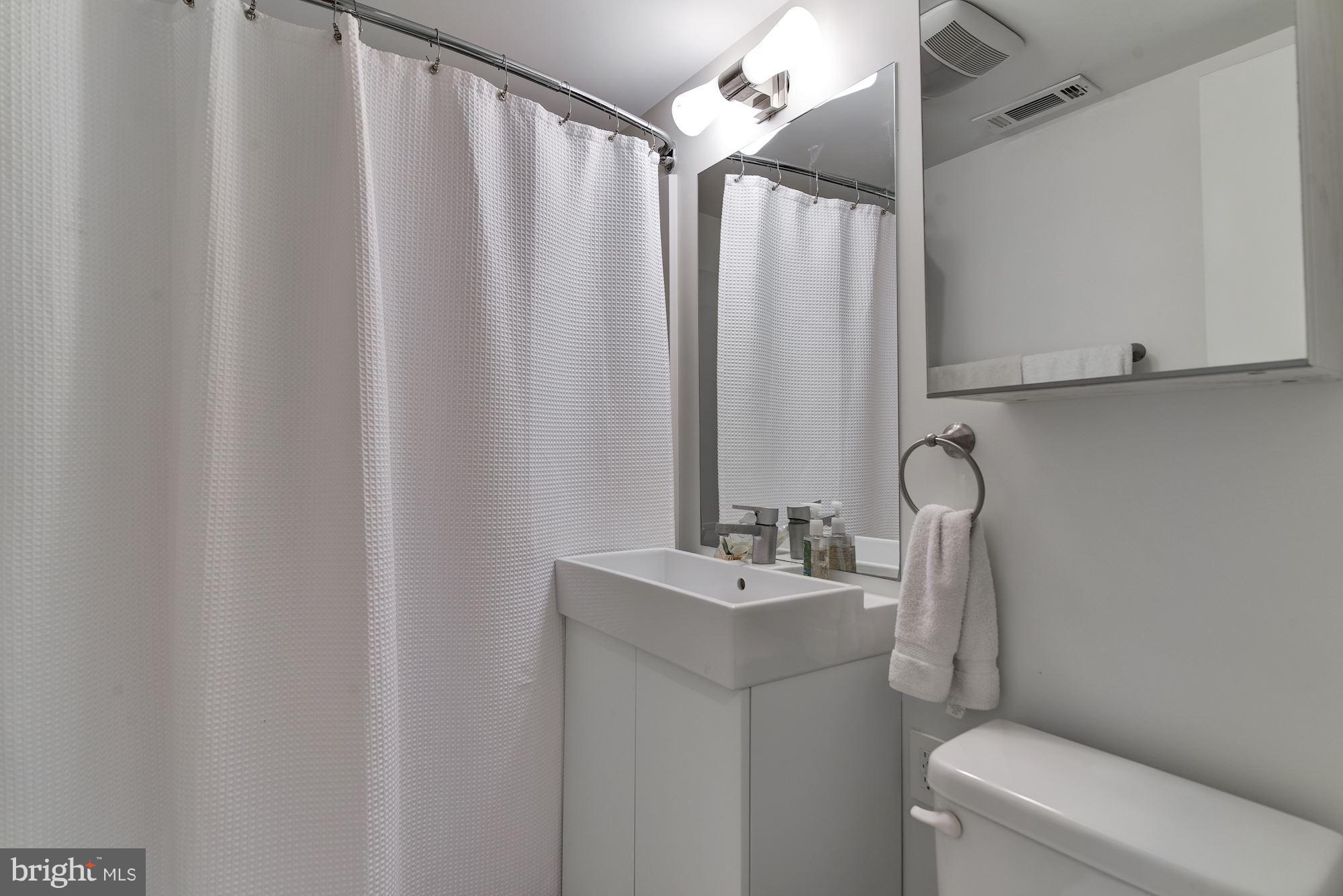 ROCK CREEK FOREST - Residential Lease