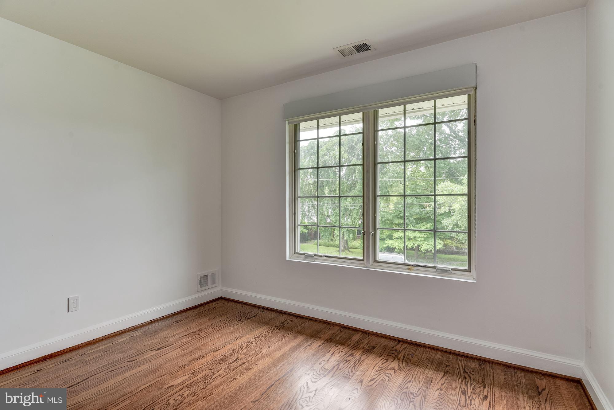 ROCK CREEK FOREST - Residential Lease