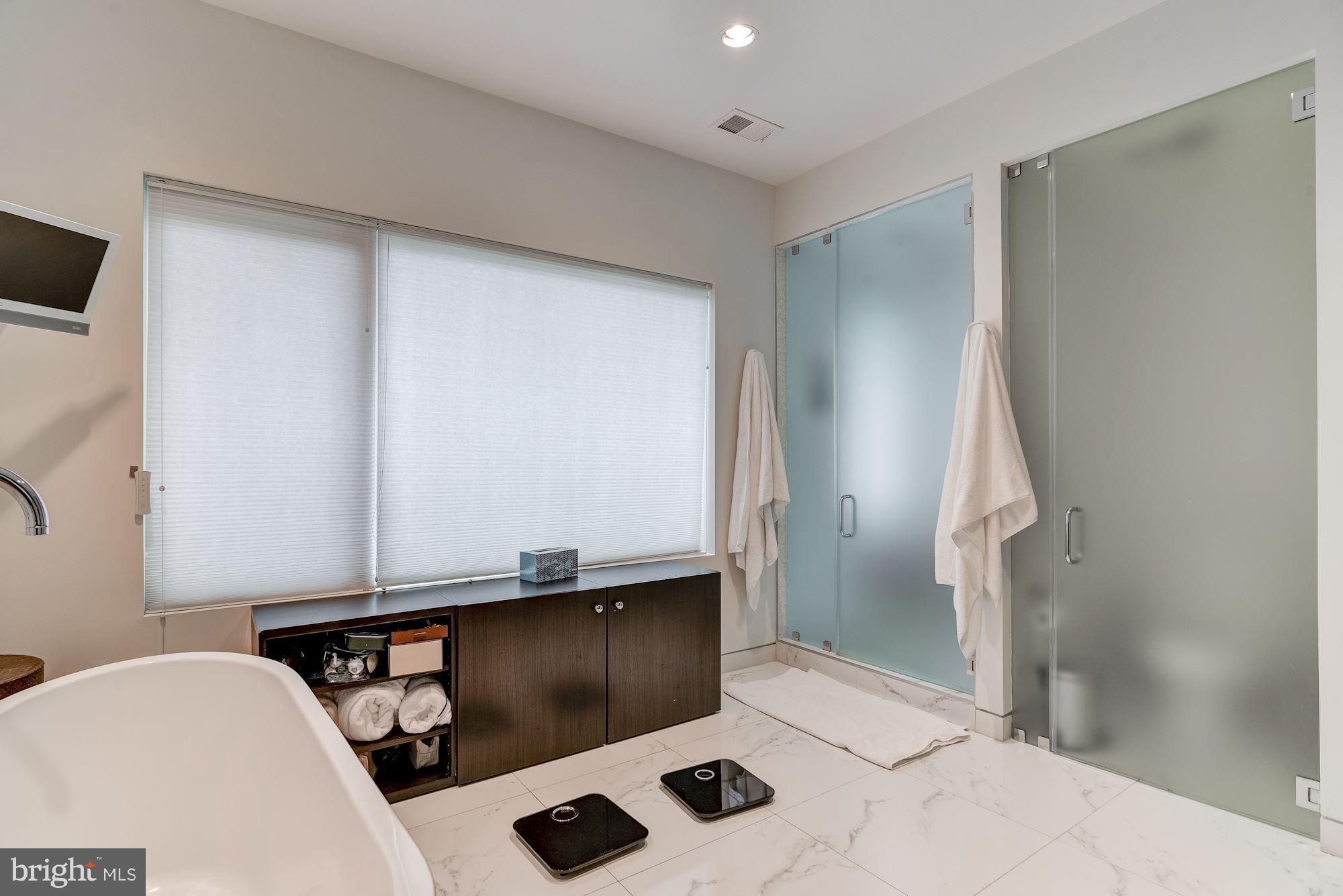 ROCK CREEK FOREST - Residential Lease