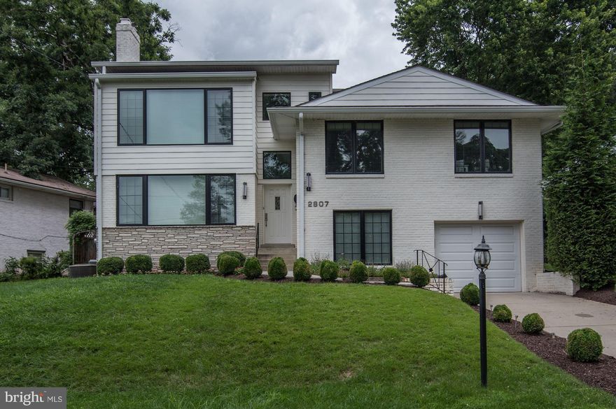 Fabulous Home,full of light on quiet dead end in Rock Creek Forest,walk to parks,steps from Rock Creek Horses Stables. Totally remodeled in 2010 by architect : Salo Levinas.6BR,5 1/2 BA,High ceilings,Brazilian hardwood floors,Living Room w fireplace,Study Gourmet Kitchen,Breakfast area overlooking garden.Huge Master Suite,Luxurious BA, Walk in closet.Rear Patio to dine al fresco.A must see.