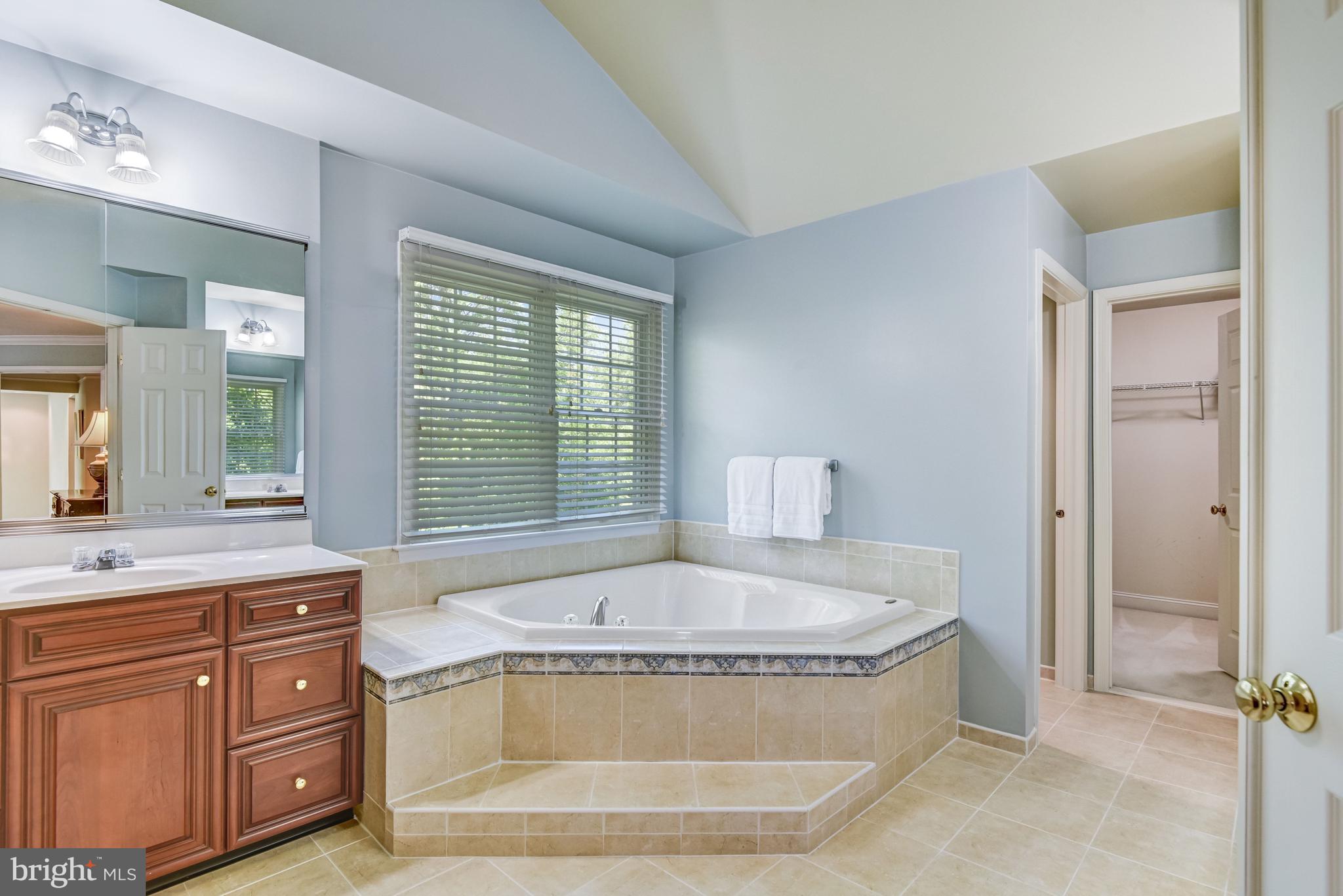 DOMINION VALLEY COUNTRY CLUB - Residential