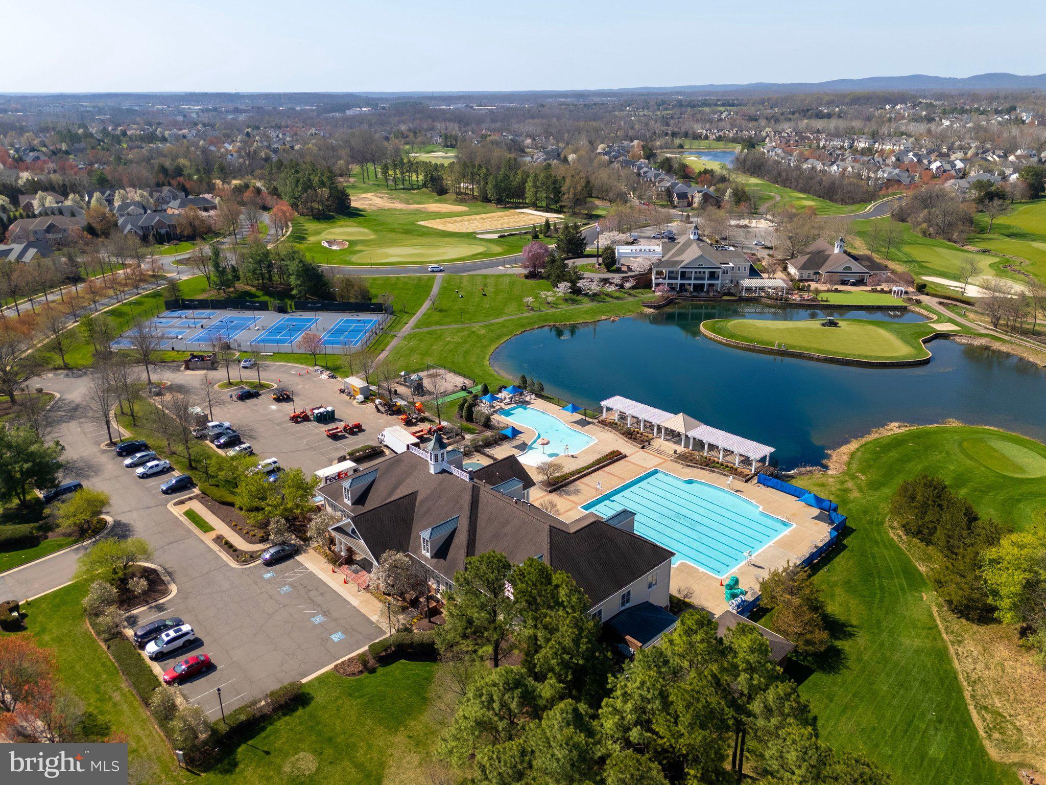 DOMINION VALLEY COUNTRY CLUB - Residential
