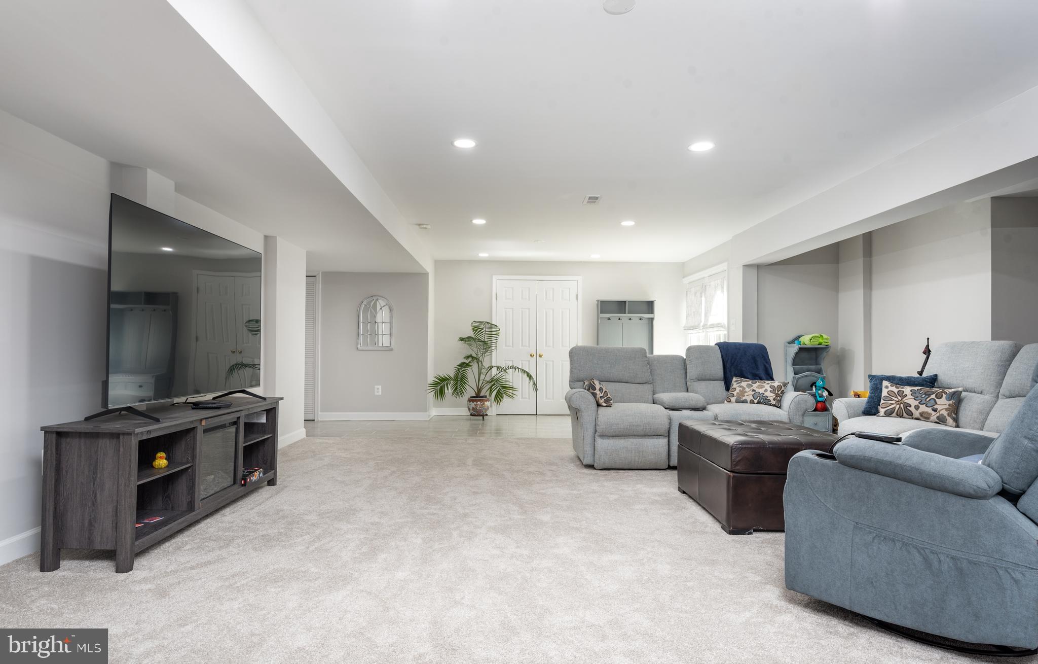 DOMINION VALLEY COUNTRY CLUB - Residential