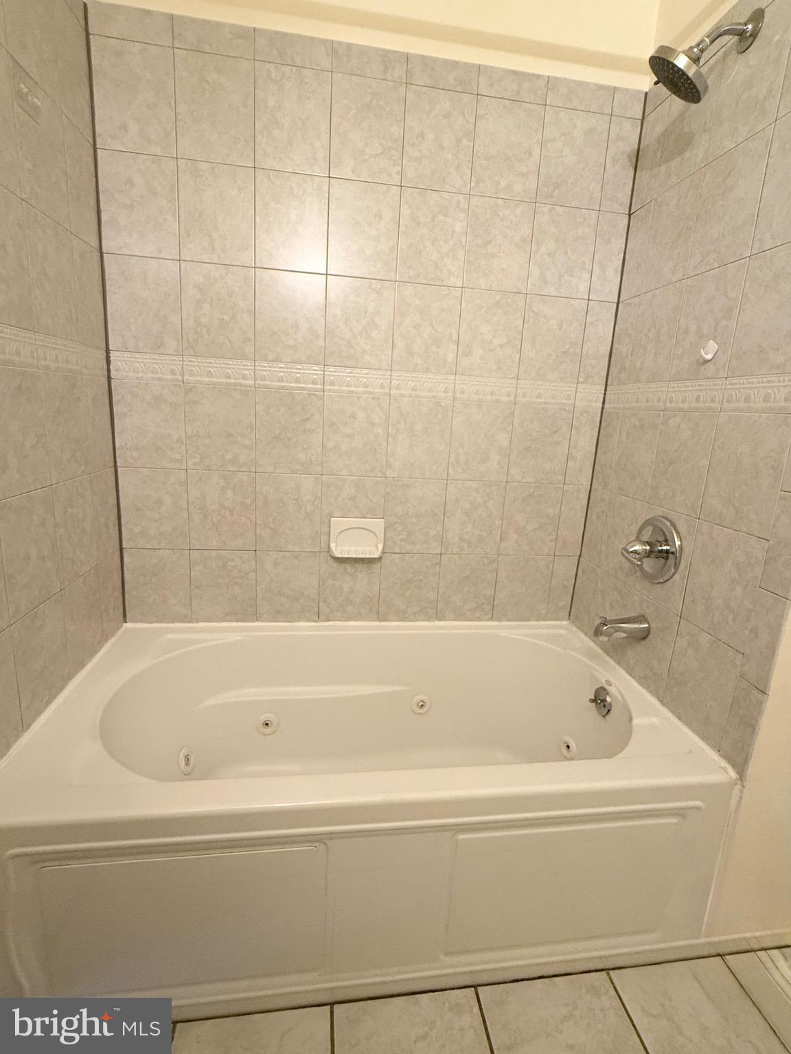 CRISPIN WOODS - Residential Lease