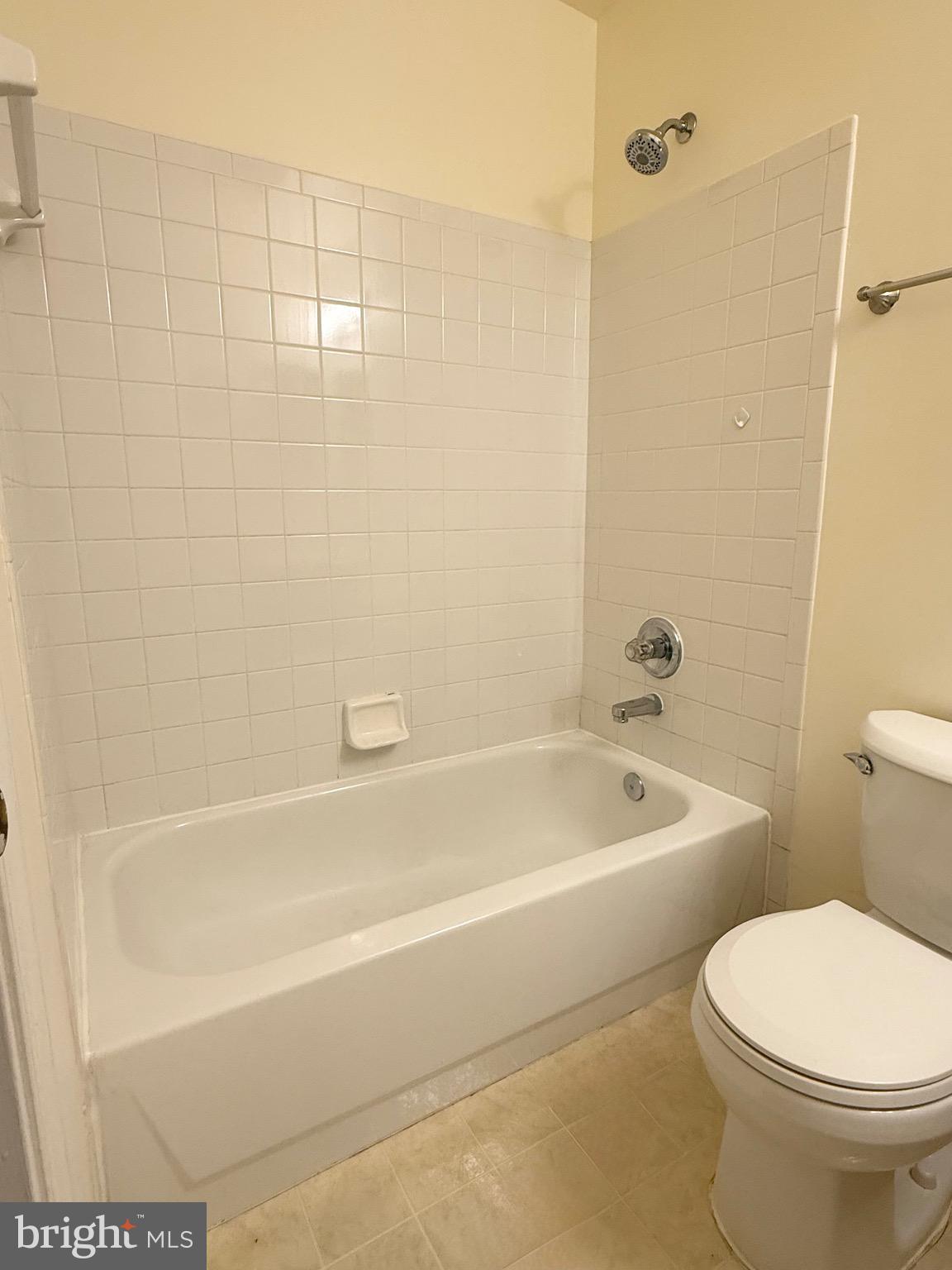 CRISPIN WOODS - Residential Lease