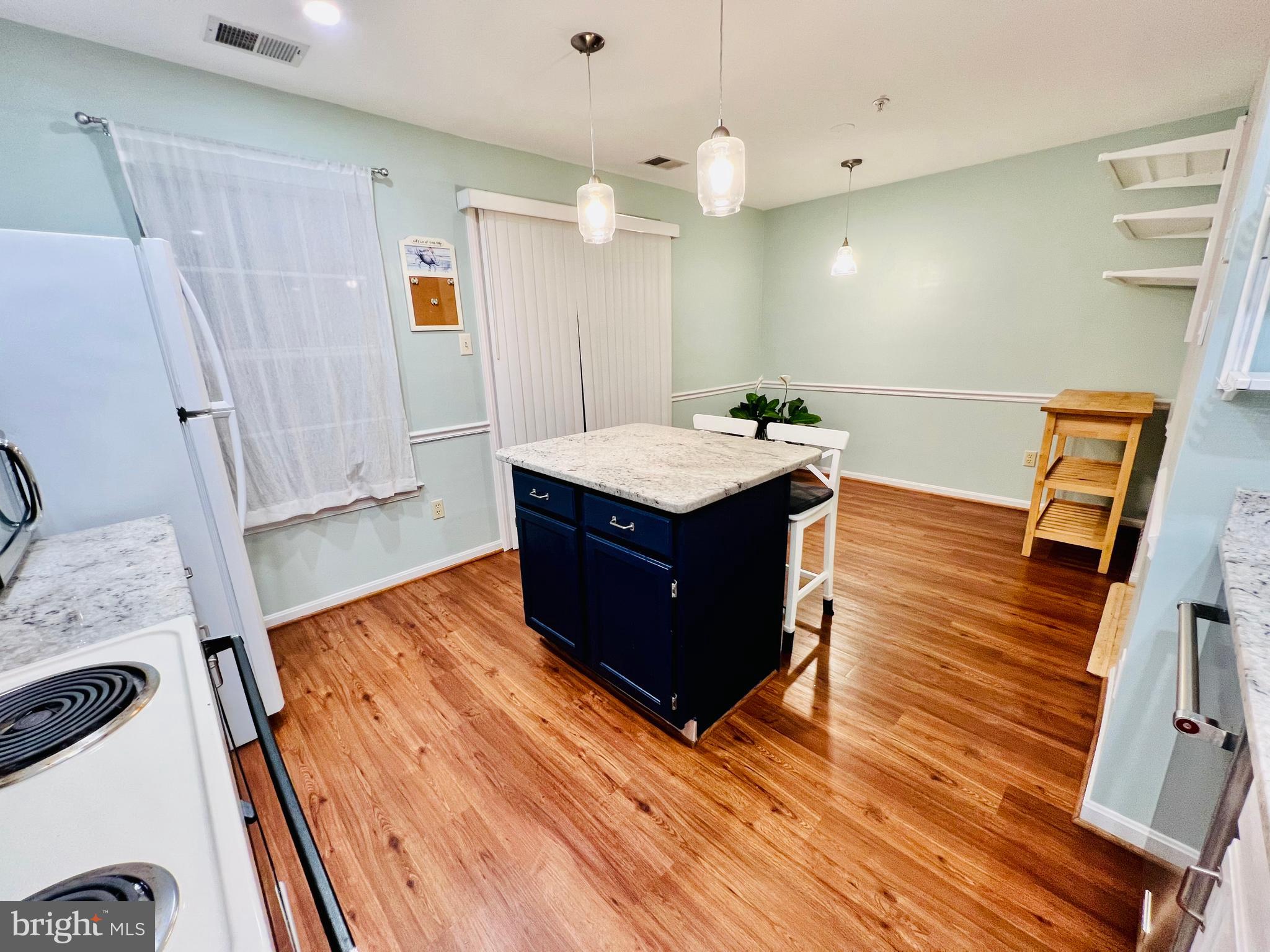 CEDAR GROVE AT CROFTON - Residential Lease