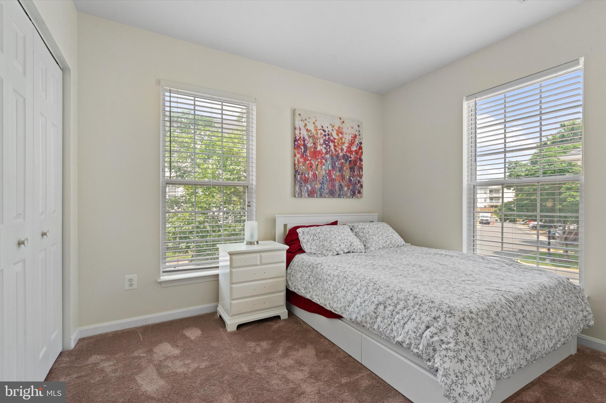 LAKESIDE AT SOUTH RIDING - Residential