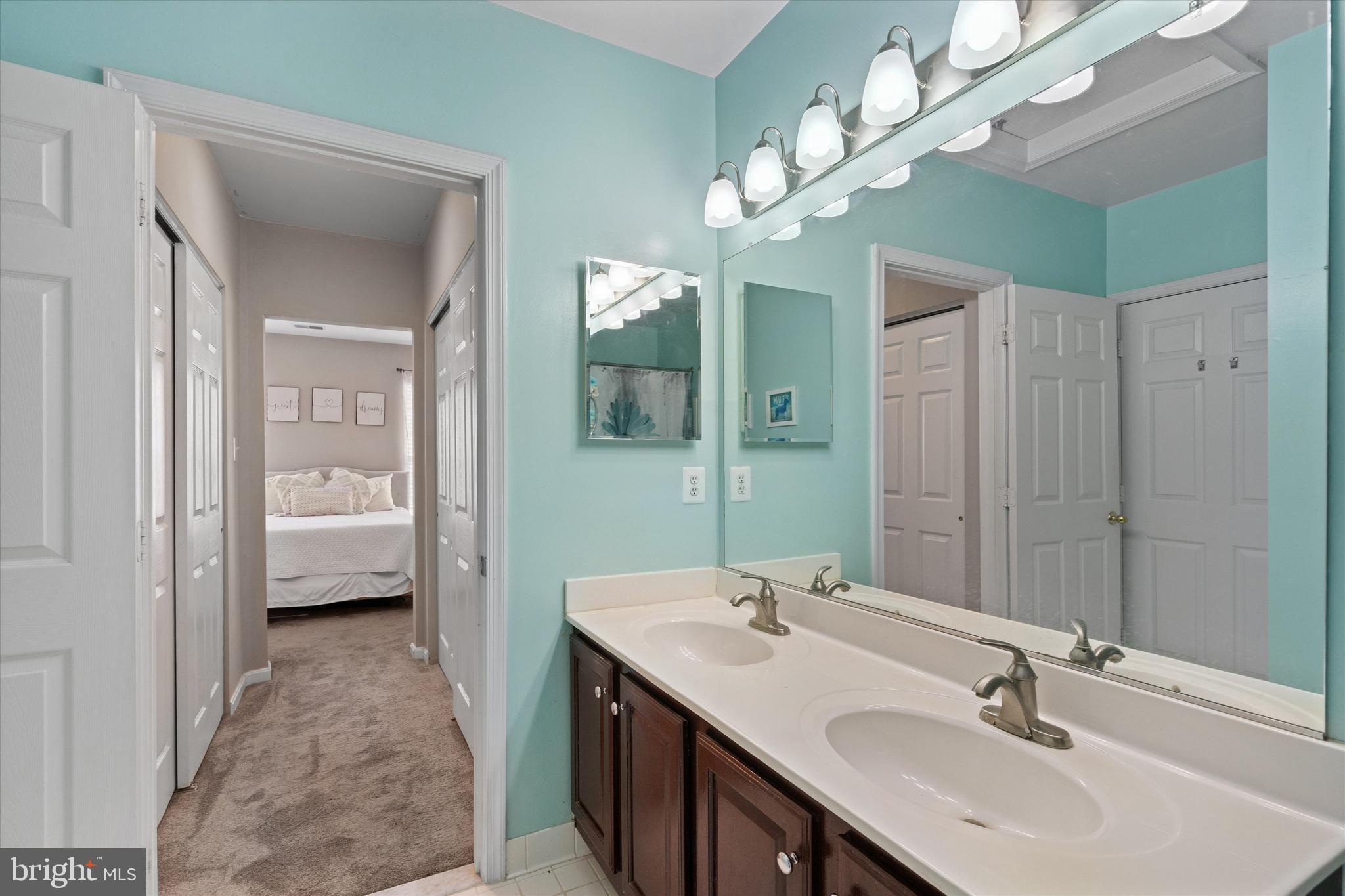 LAKESIDE AT SOUTH RIDING - Residential