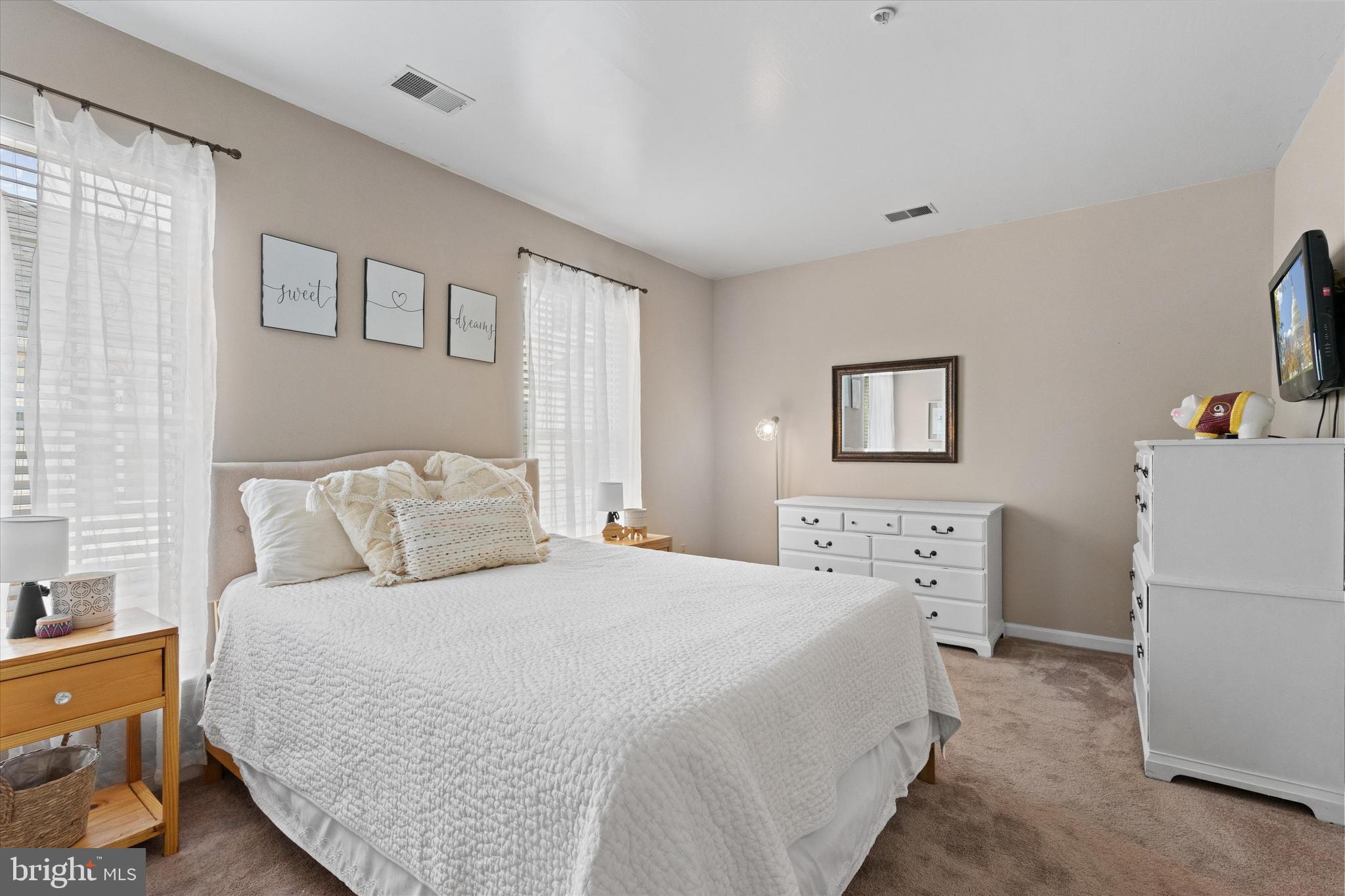 LAKESIDE AT SOUTH RIDING - Residential