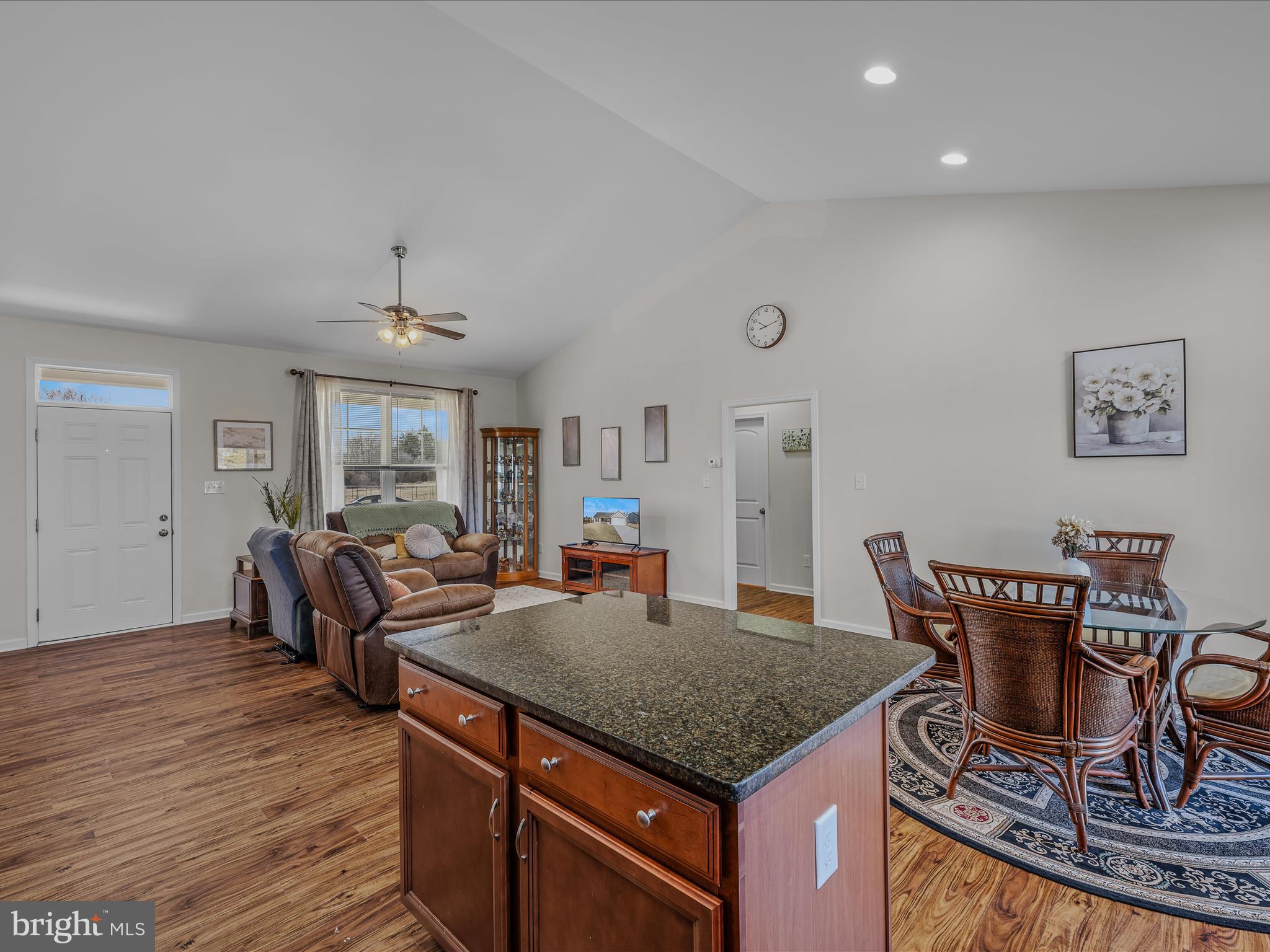 SPRING HILL - Residential