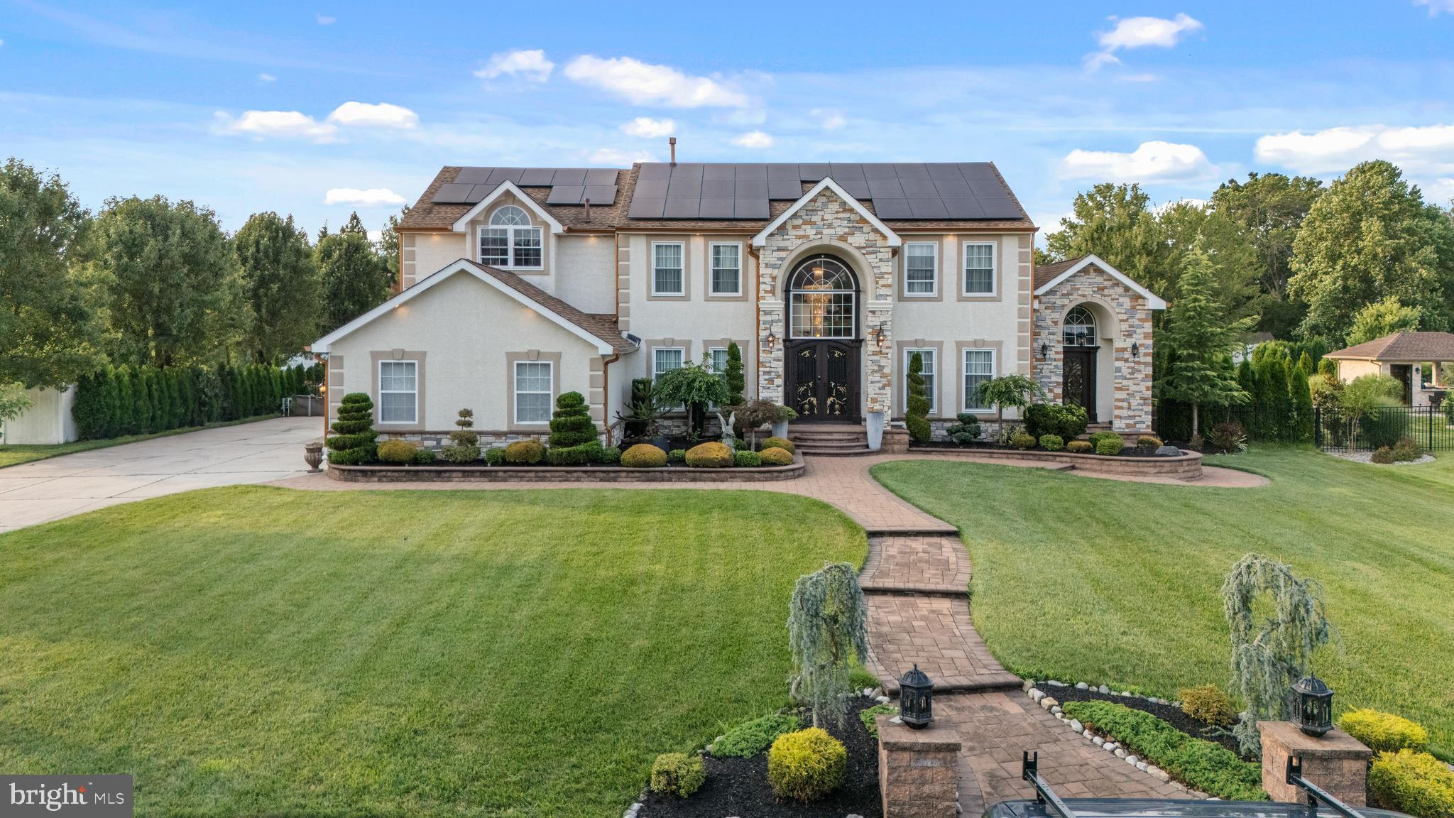 15 DOROTHY DRIVE