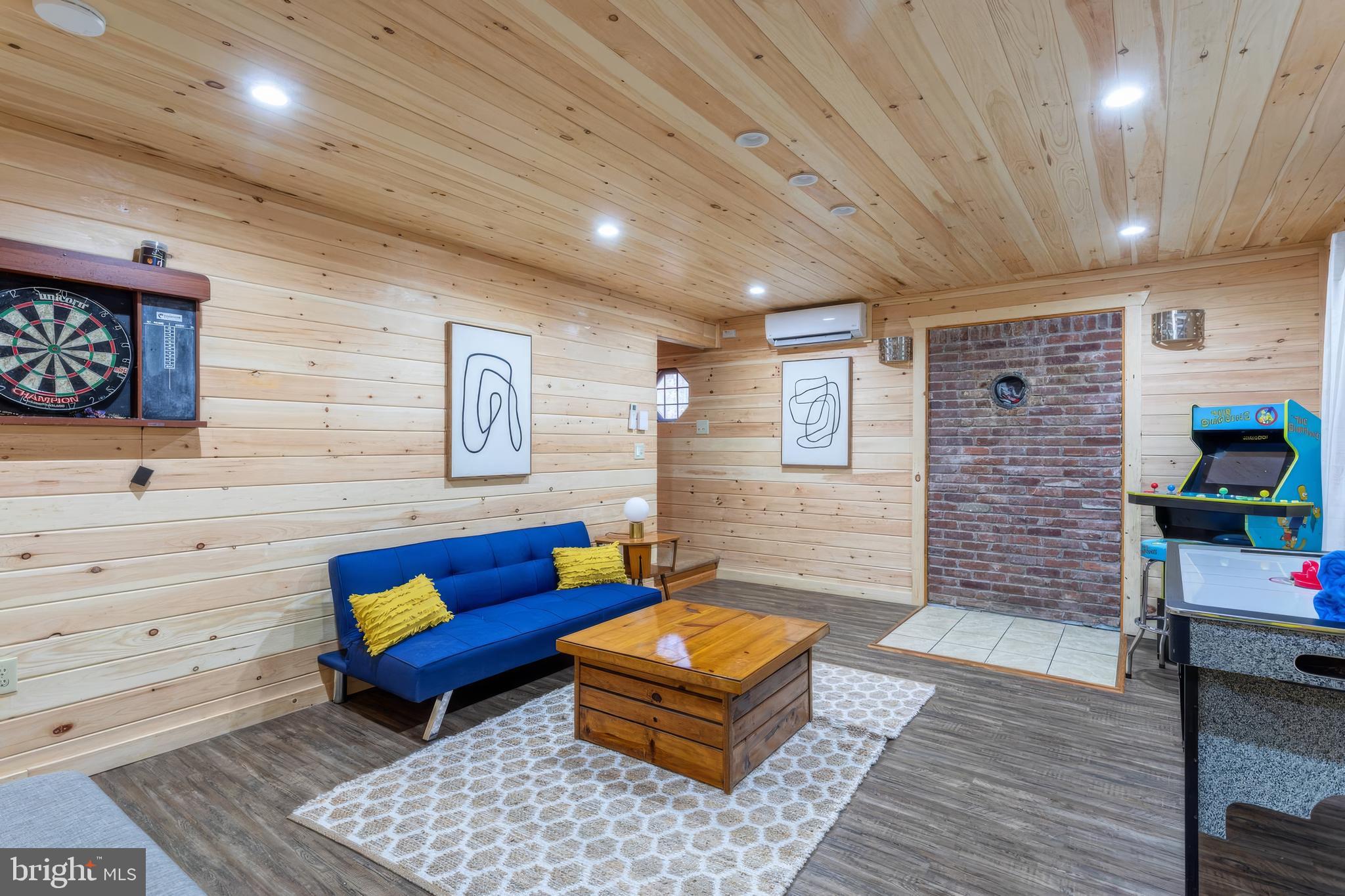 LAKE HARMONY ESTATES - Residential