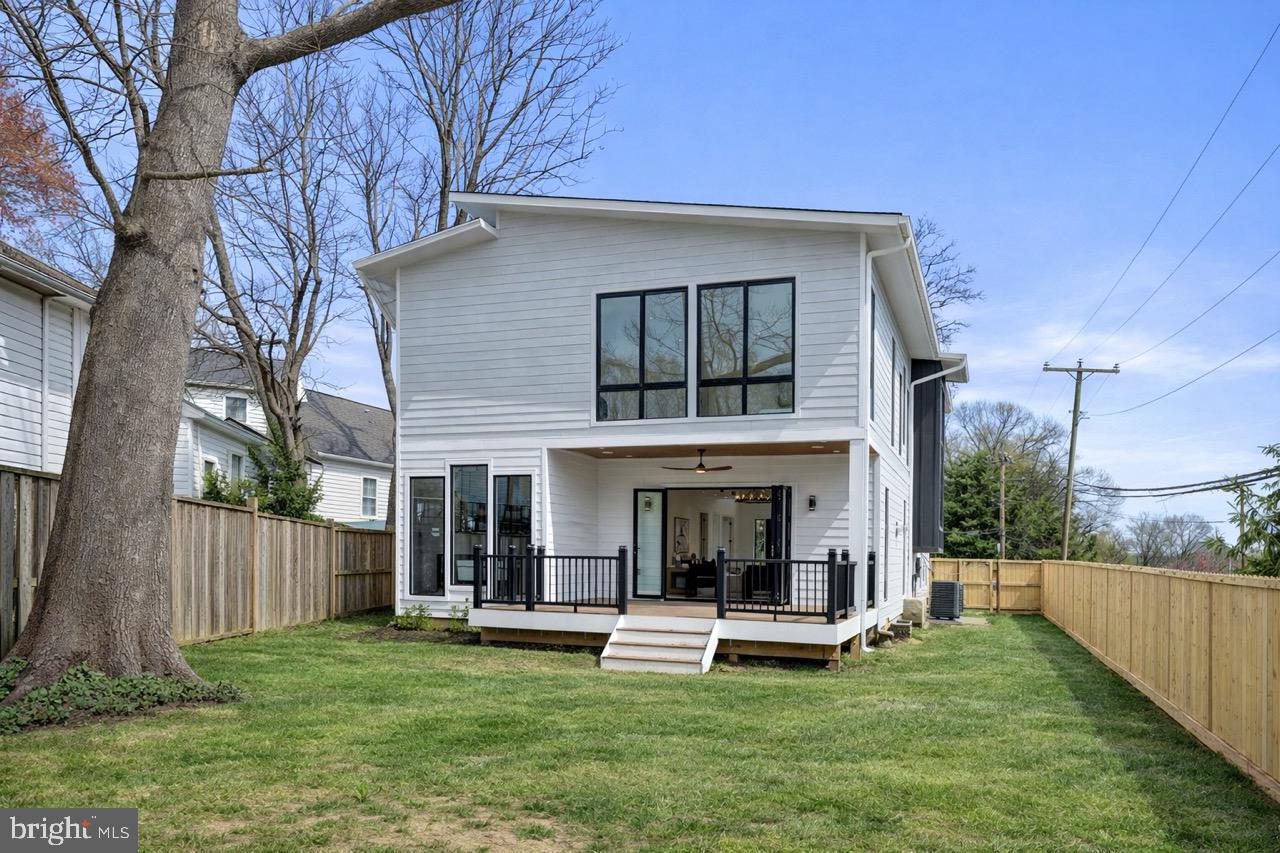 WEST LAWN - Residential