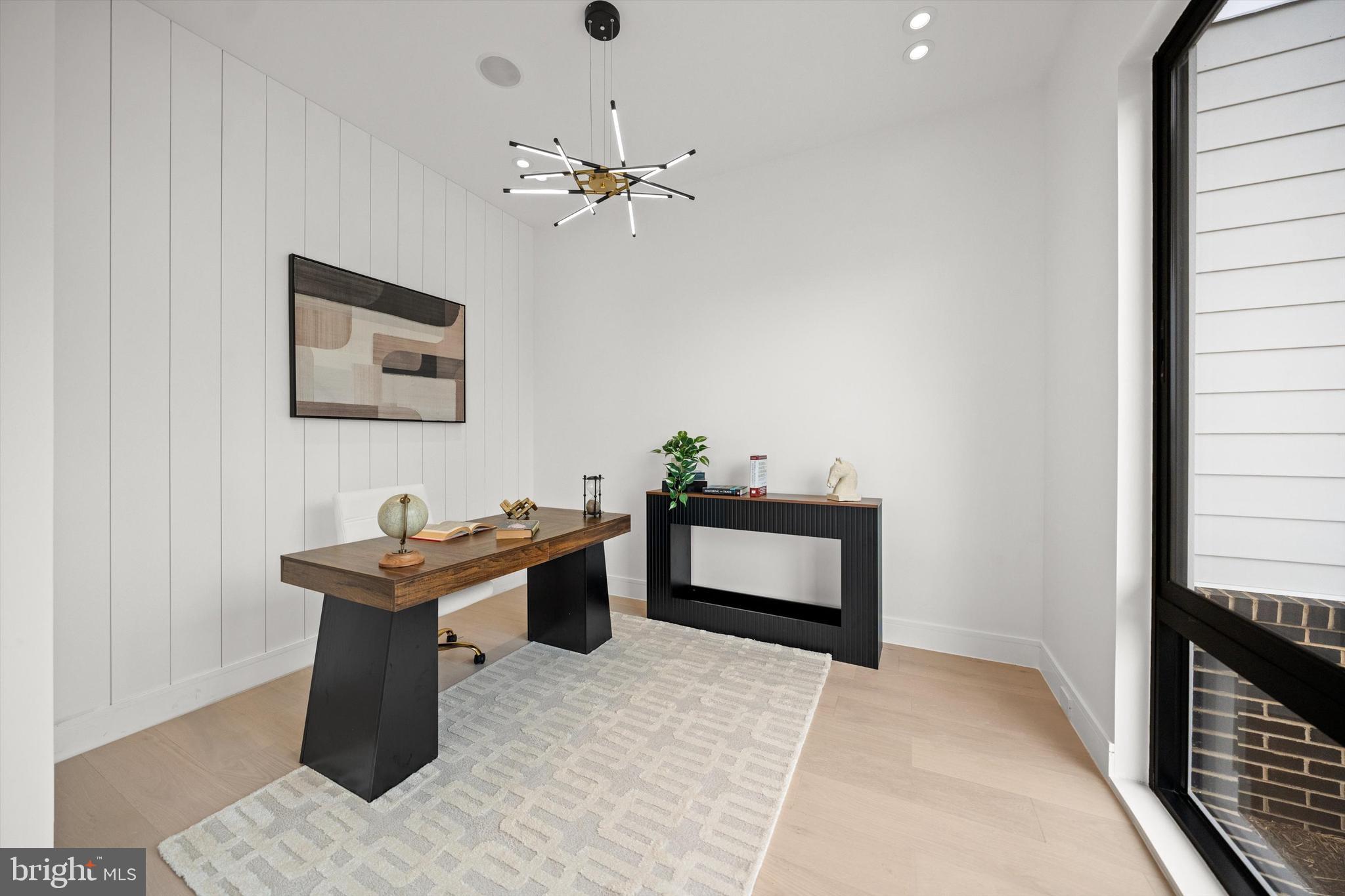 WEST LAWN - Residential