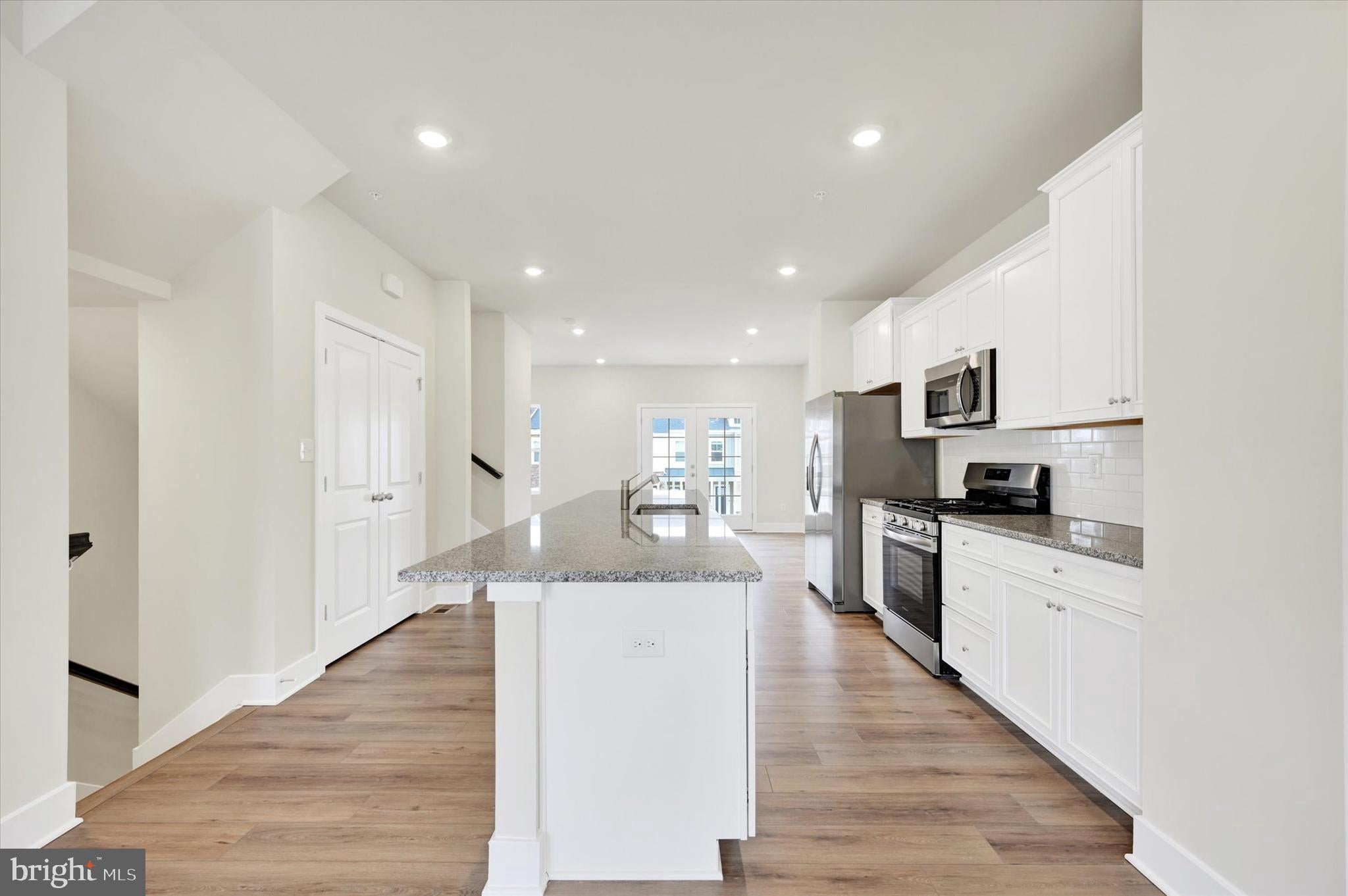 2206 WINTERBERRY LANE