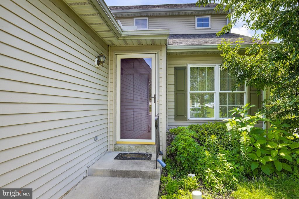 Photo of 501 Meadowlark Lane, MANHEIM, PA 17545 (MLS # PALA2073278)