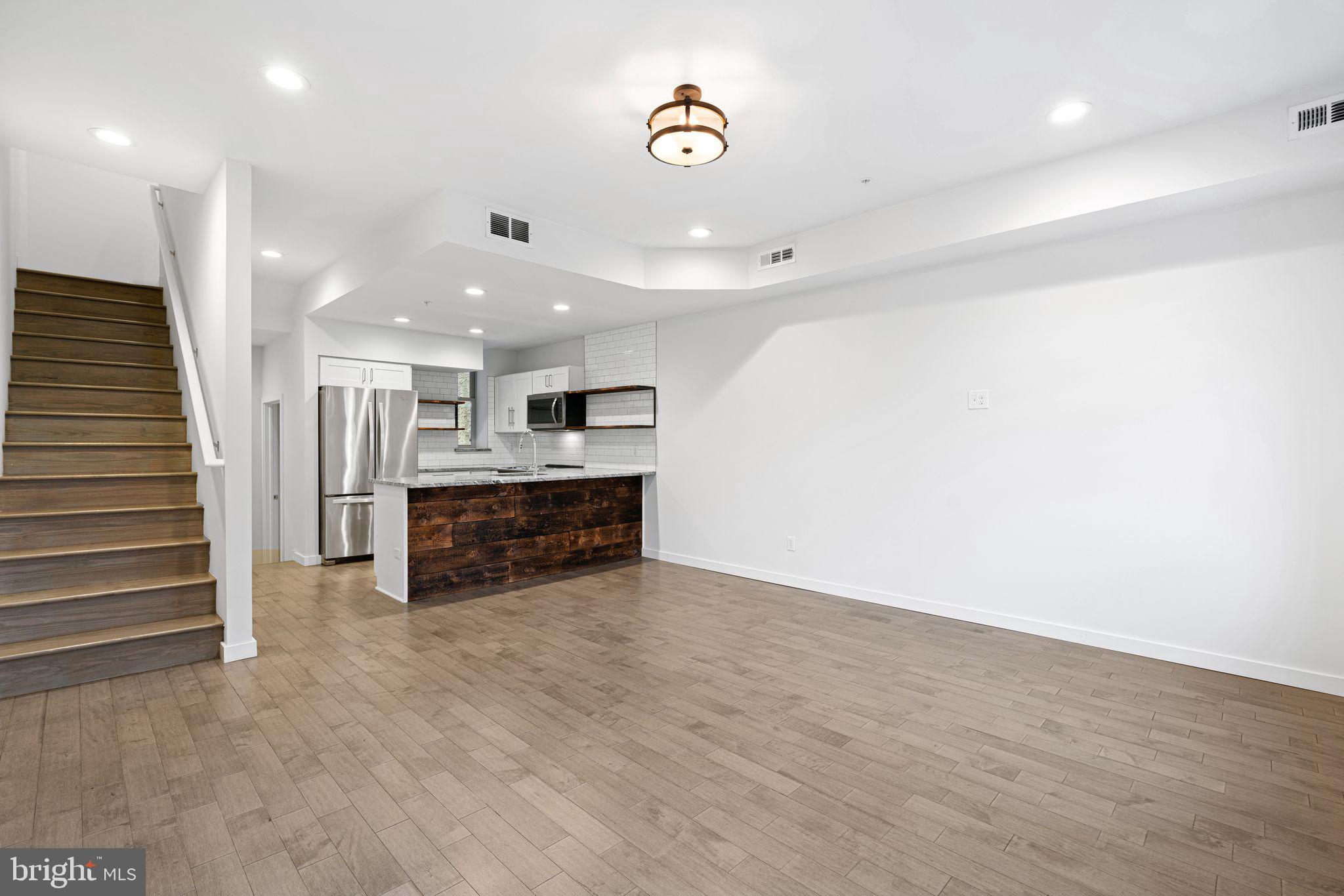 FRANCISVILLE - Residential