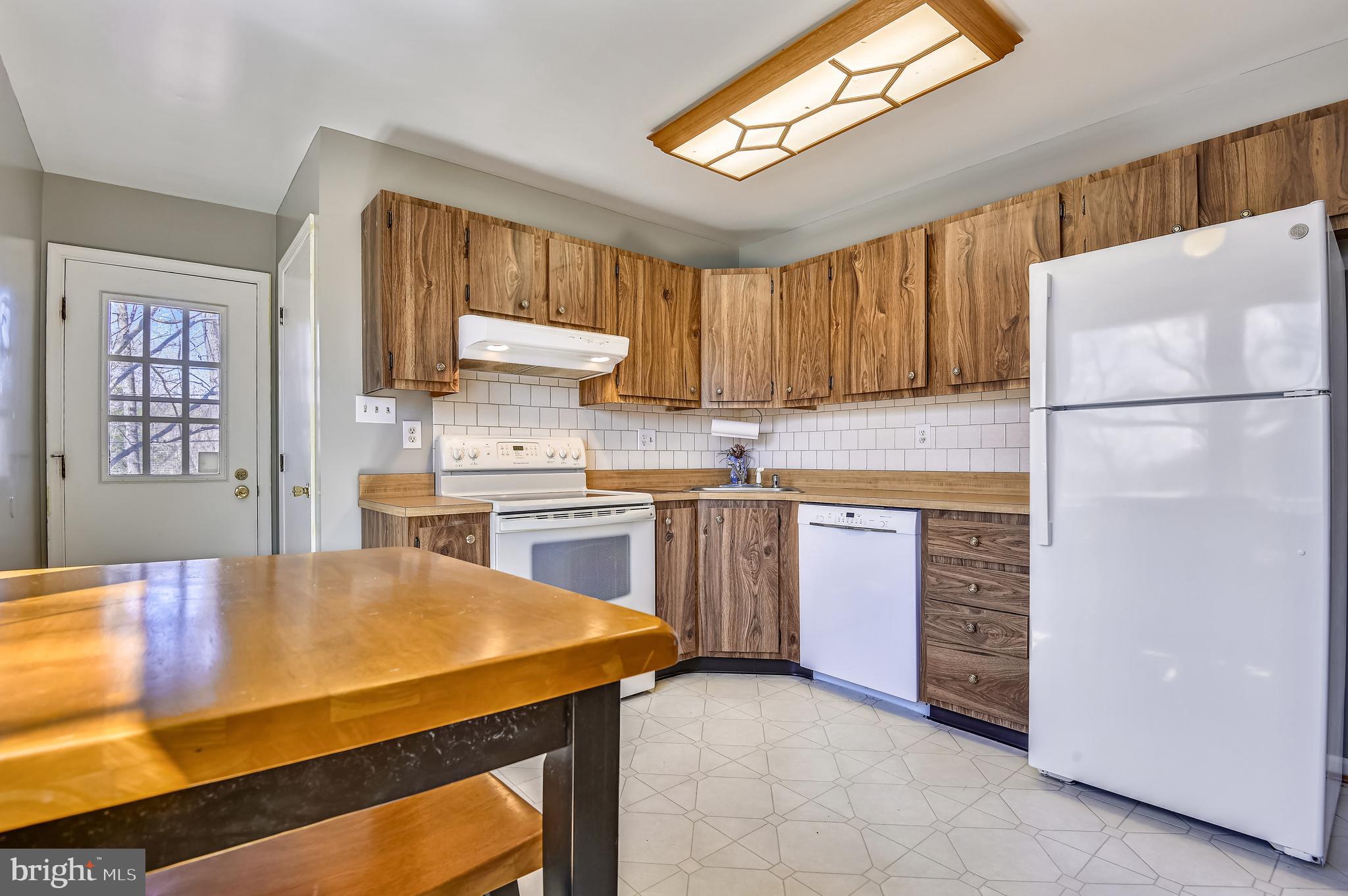 DEVERE ESTATES - Residential