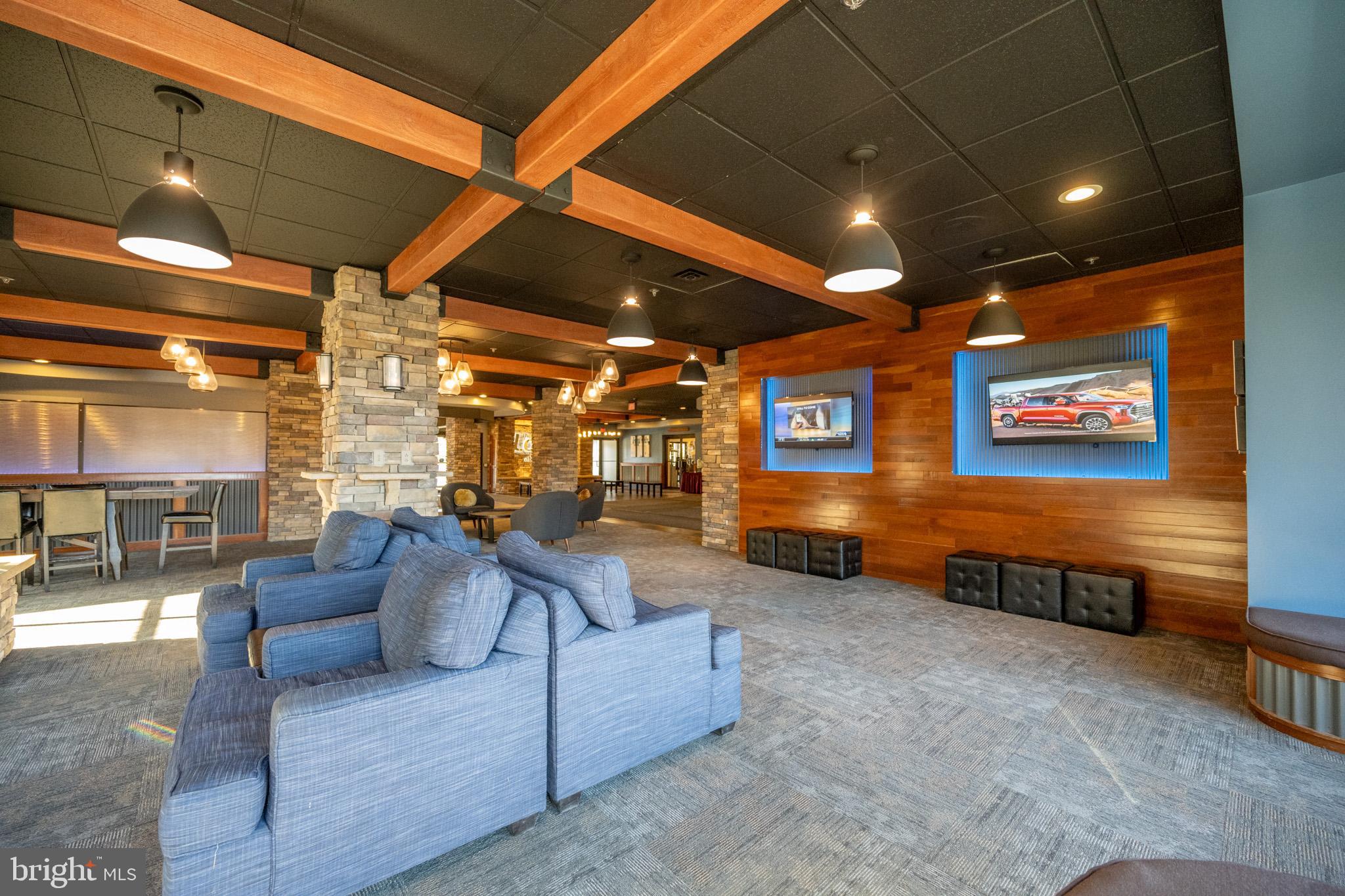 290 MARSH HILL ROAD 222A