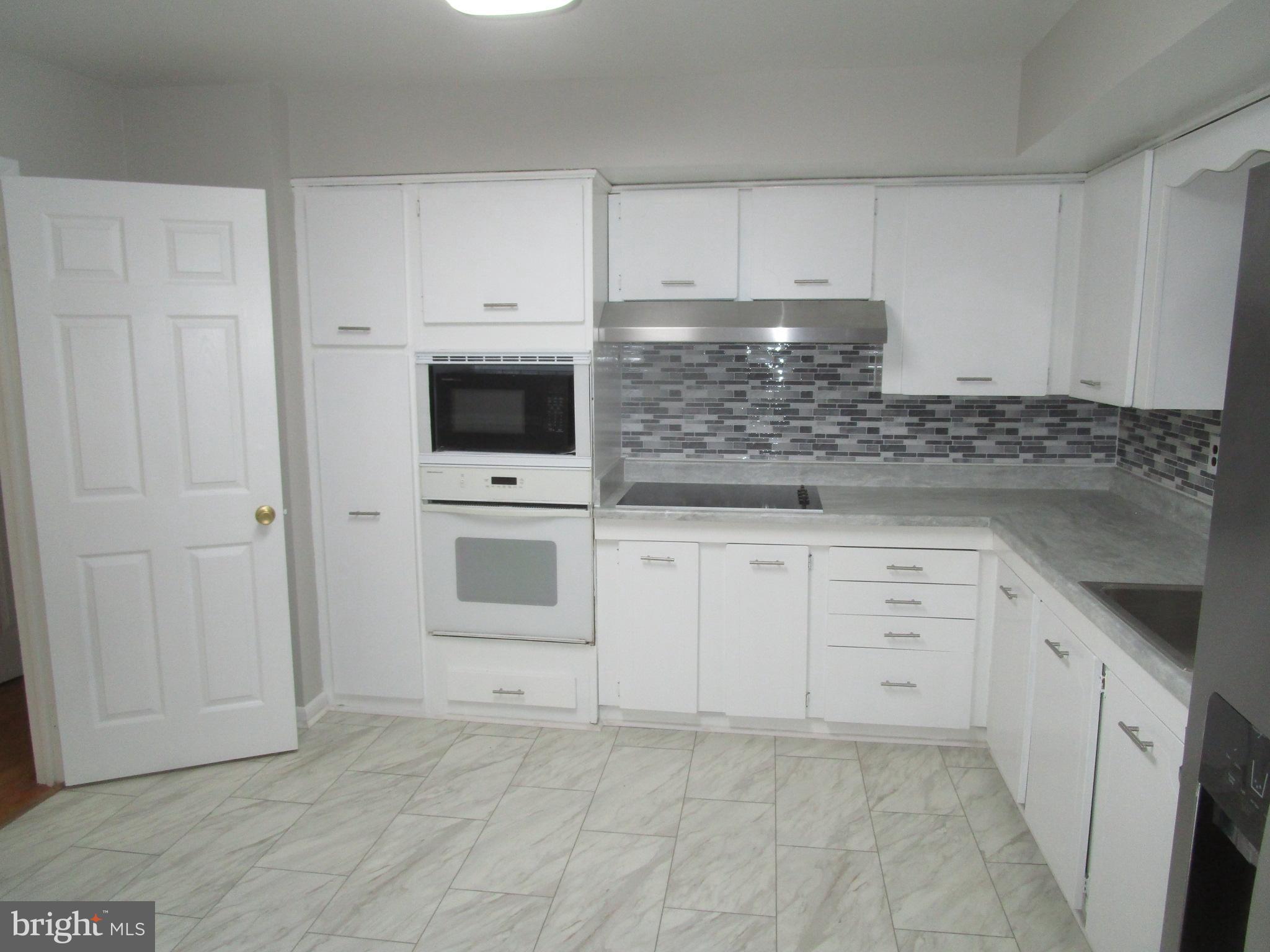 WOODBERRY FOREST - Residential Lease