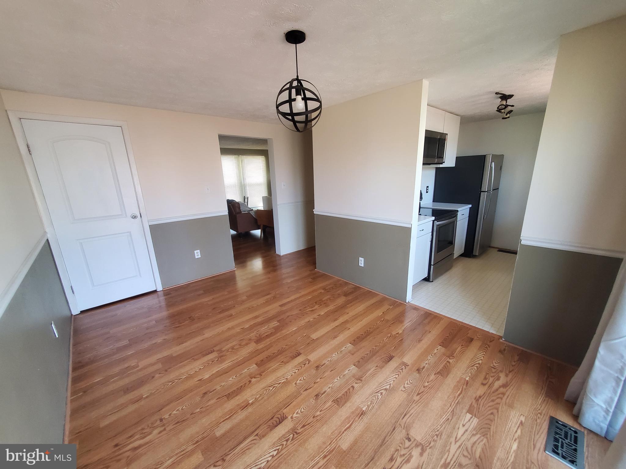 VILLAGE OF OWEN BROWN - Residential