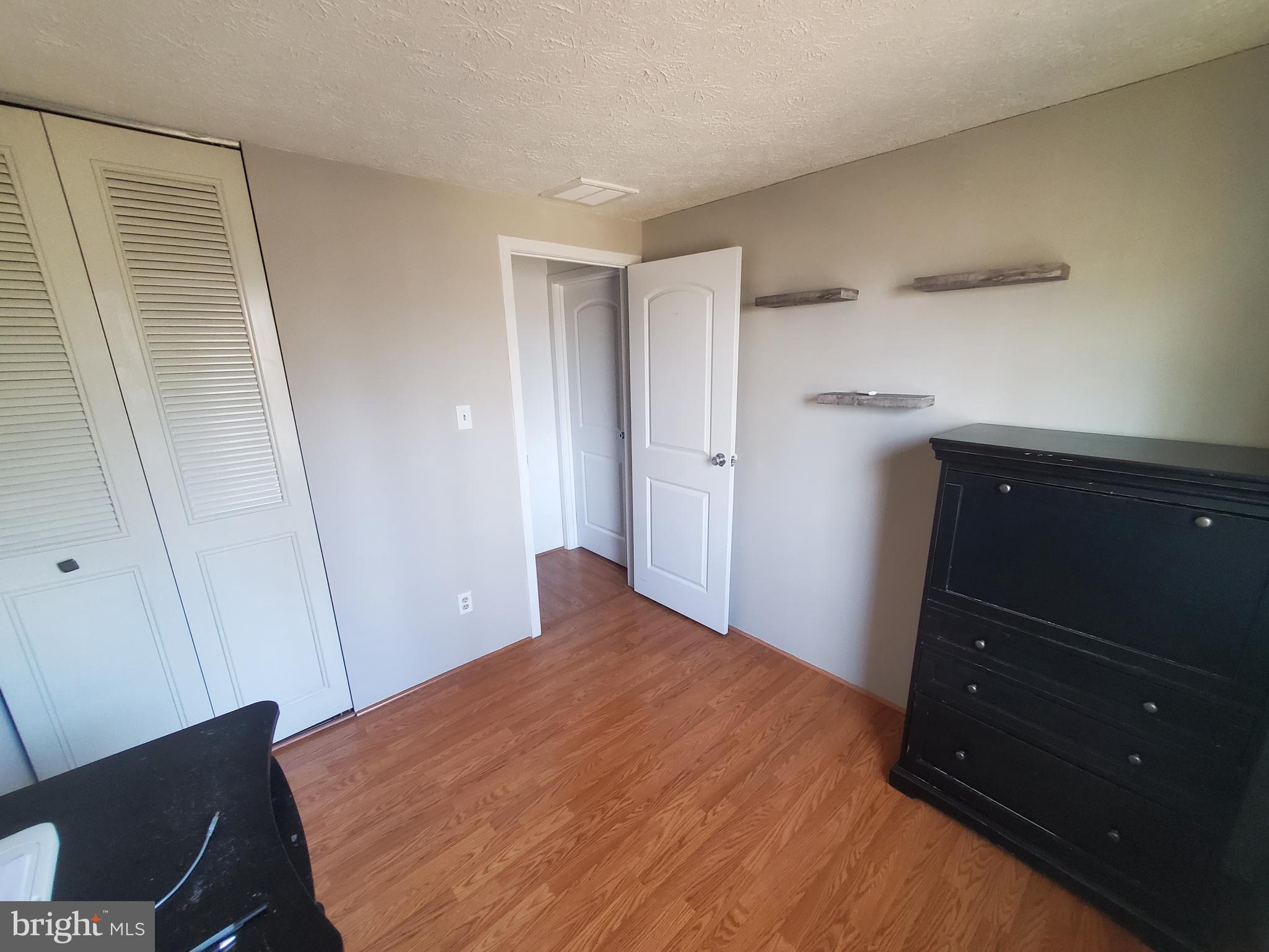 VILLAGE OF OWEN BROWN - Residential