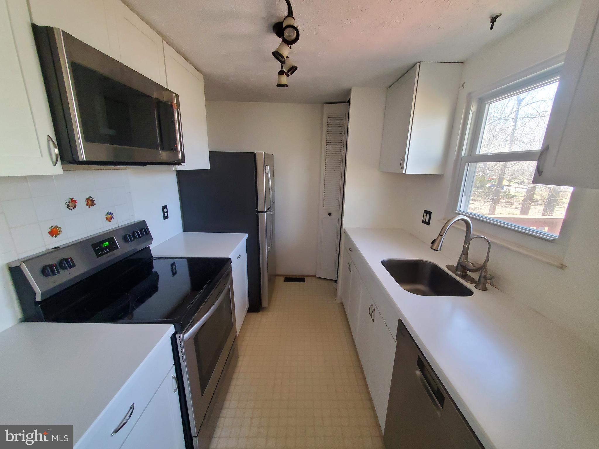 VILLAGE OF OWEN BROWN - Residential