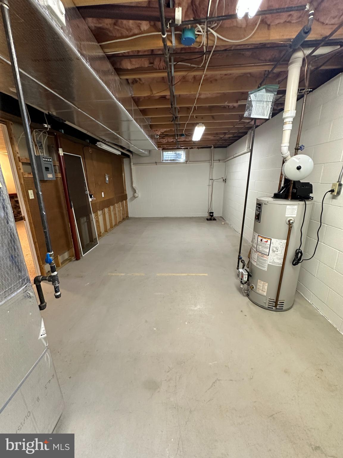 LOGANS RUN - Residential