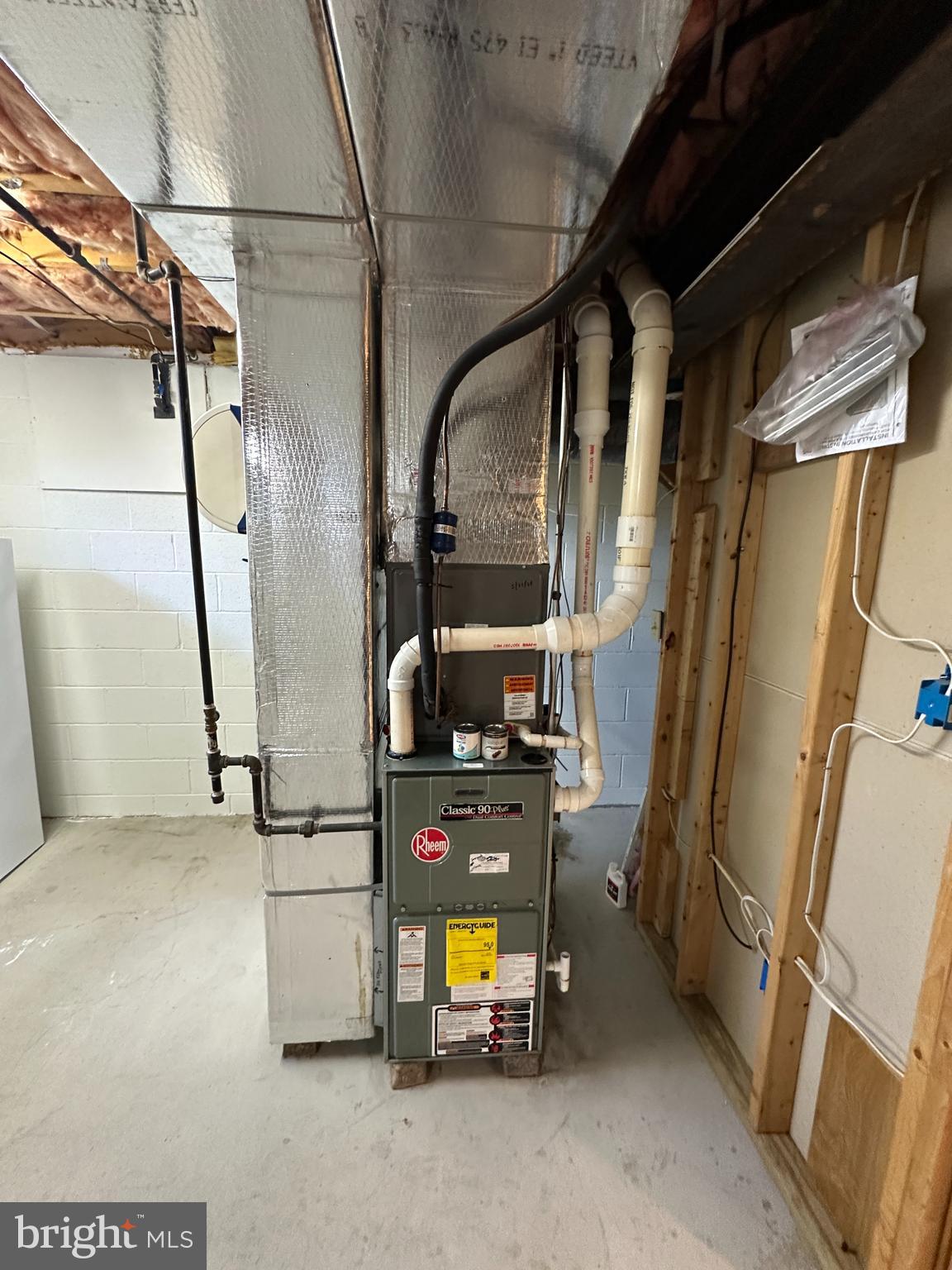 LOGANS RUN - Residential