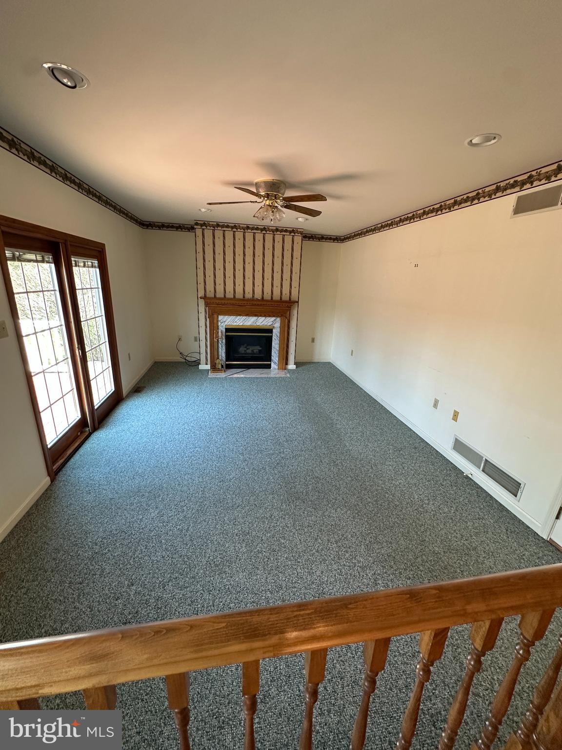 LOGANS RUN - Residential