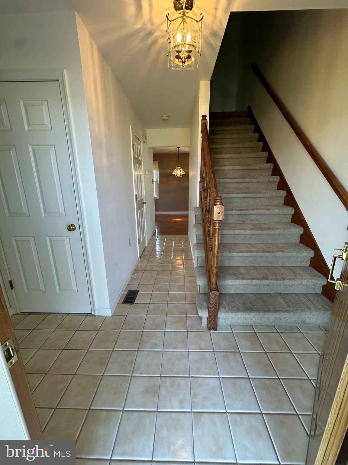 LOGANS RUN - Residential