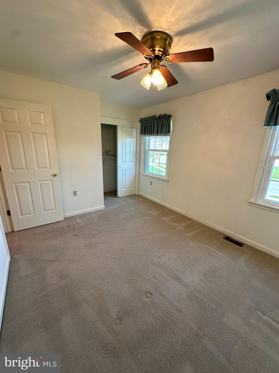 LOGANS RUN - Residential