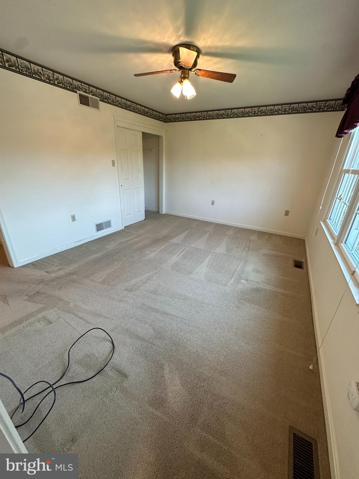 LOGANS RUN - Residential