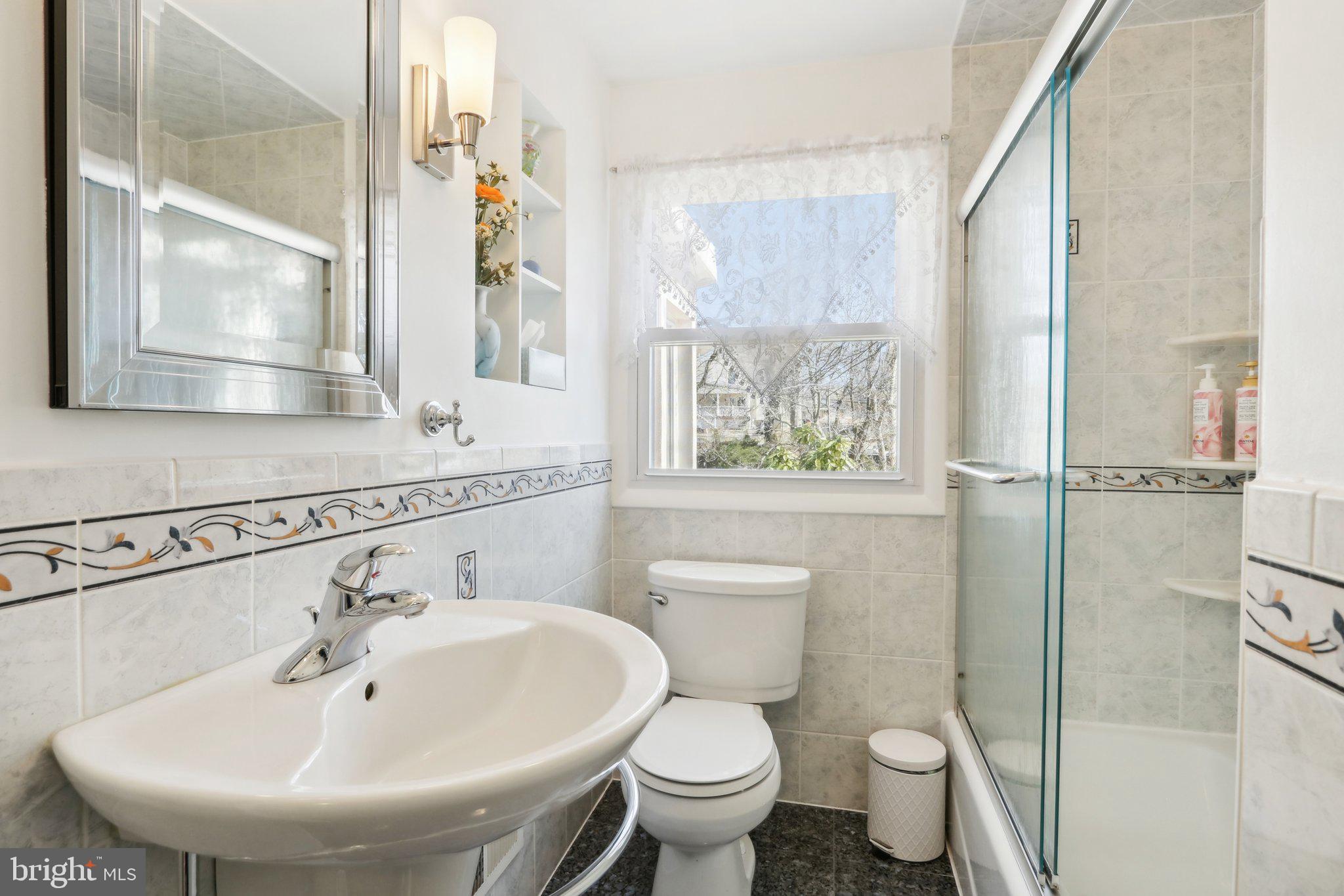 KING OF PRUSSIA - Residential