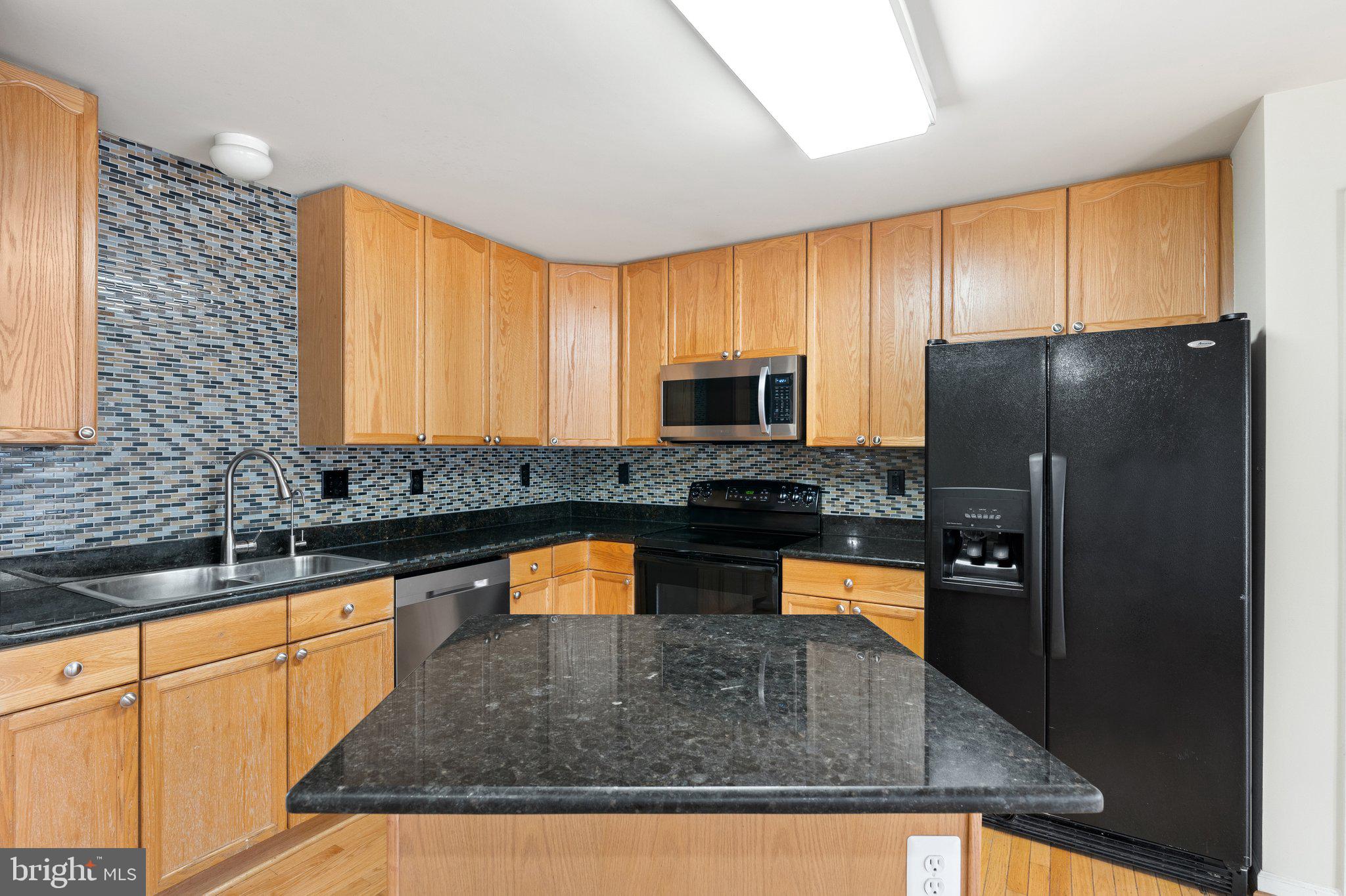 COUNTY GREEN - Residential