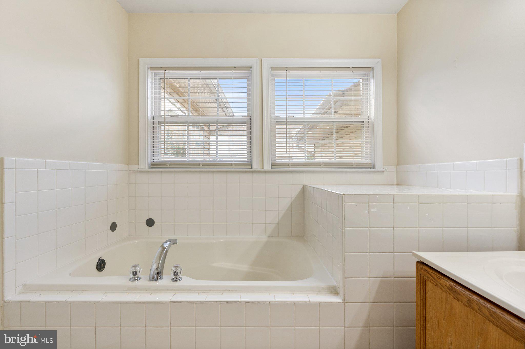 COUNTY GREEN - Residential