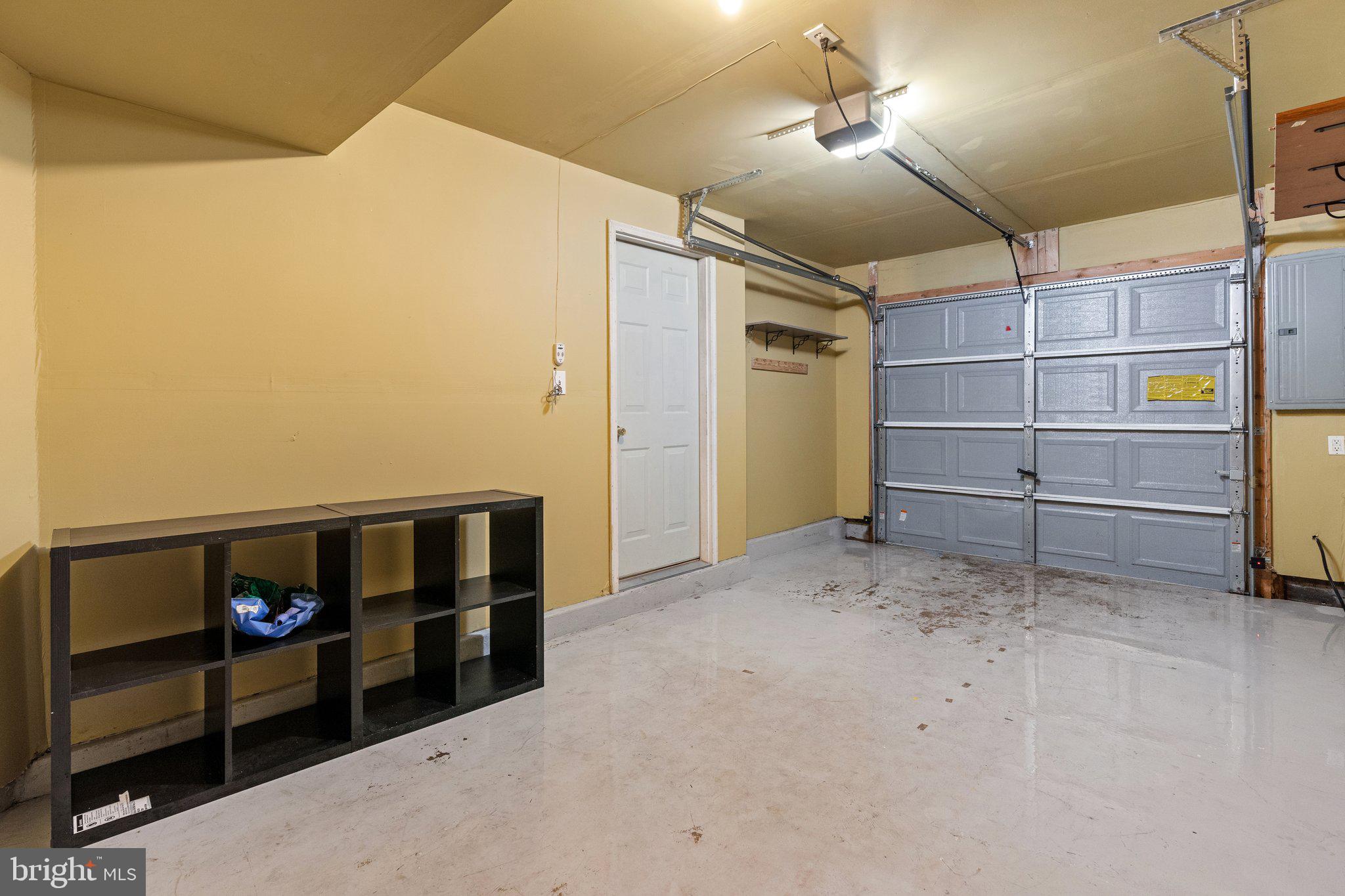 COUNTY GREEN - Residential