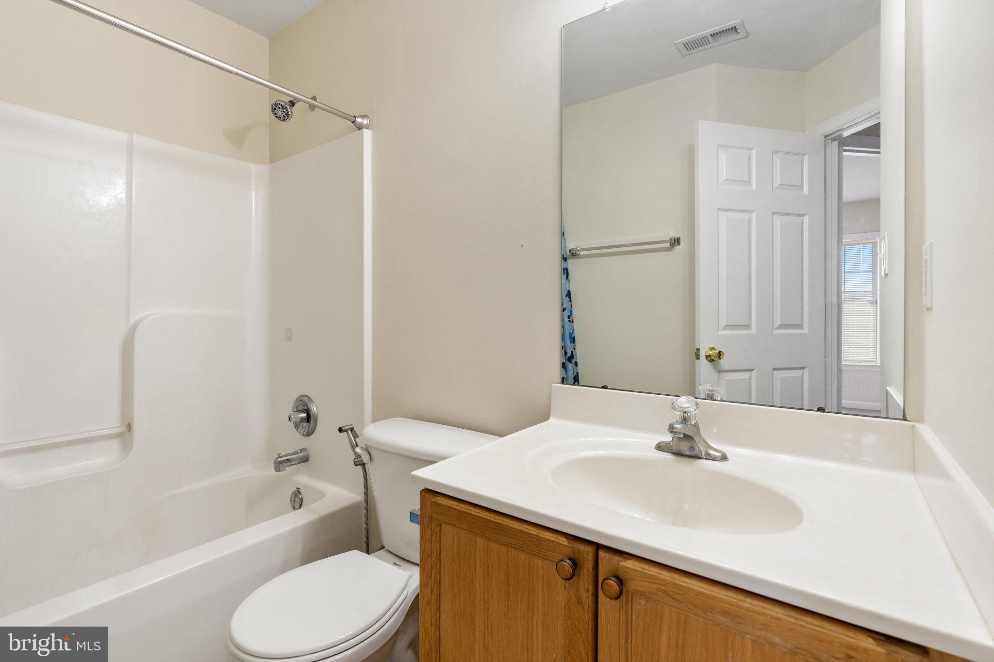 COUNTY GREEN - Residential