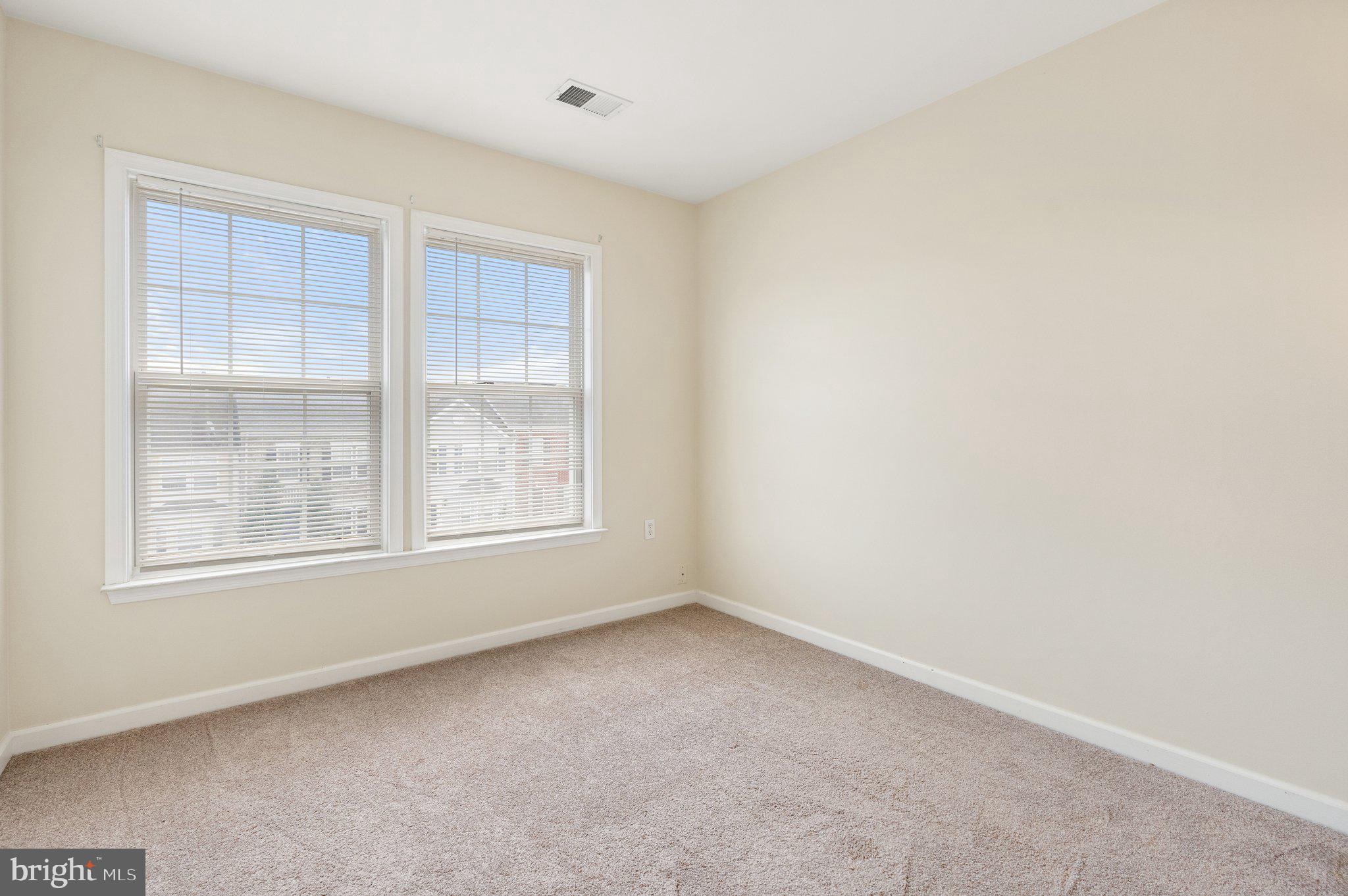 COUNTY GREEN - Residential