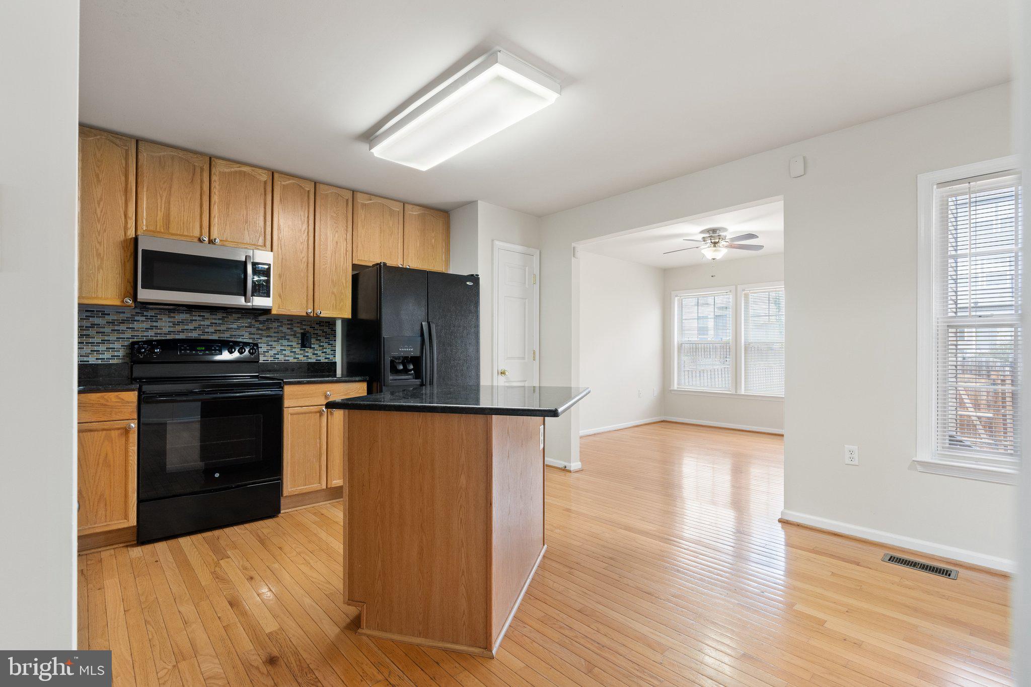 COUNTY GREEN - Residential