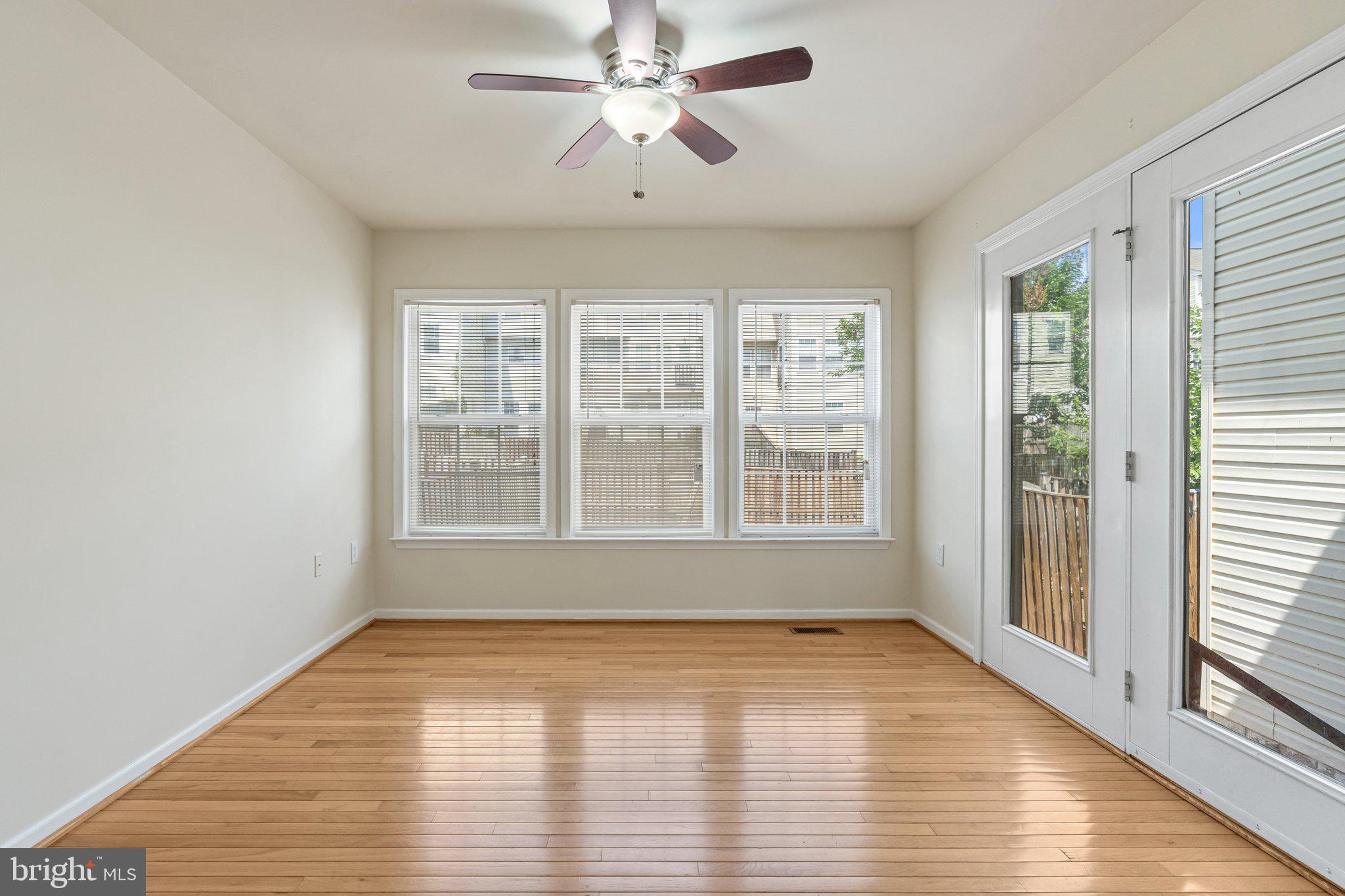 COUNTY GREEN - Residential