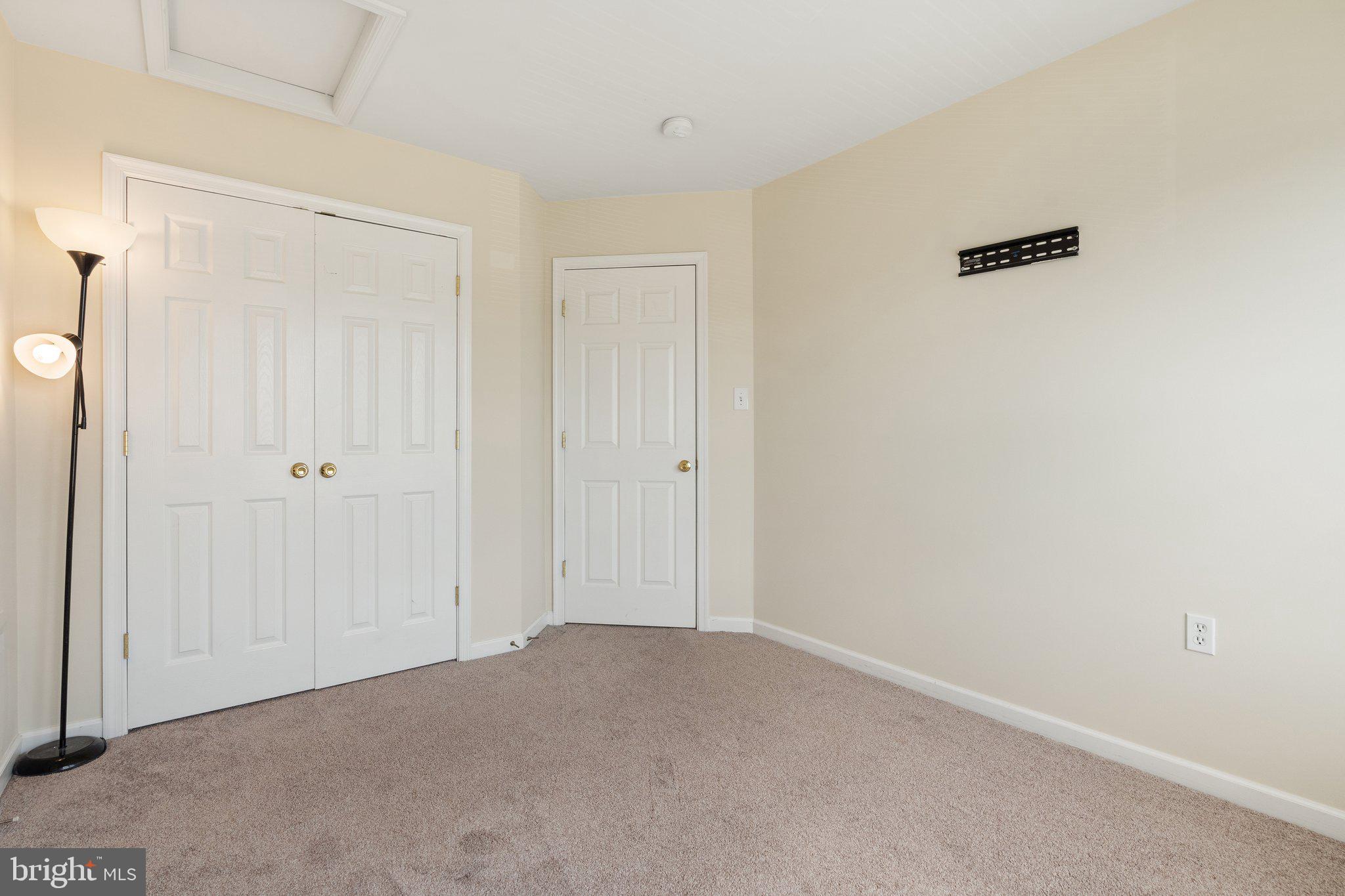 COUNTY GREEN - Residential