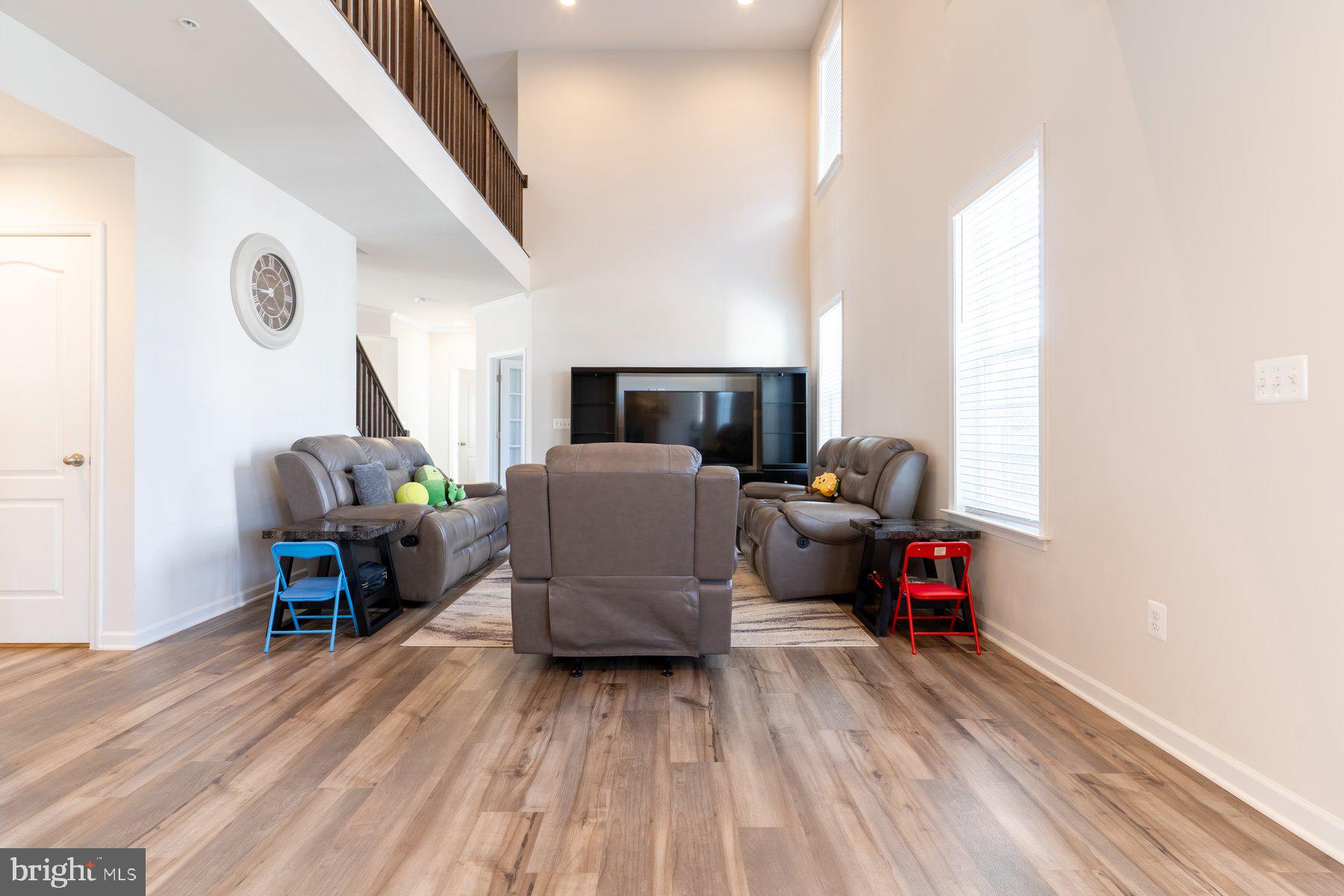 TANTALLON SQUARE - Residential