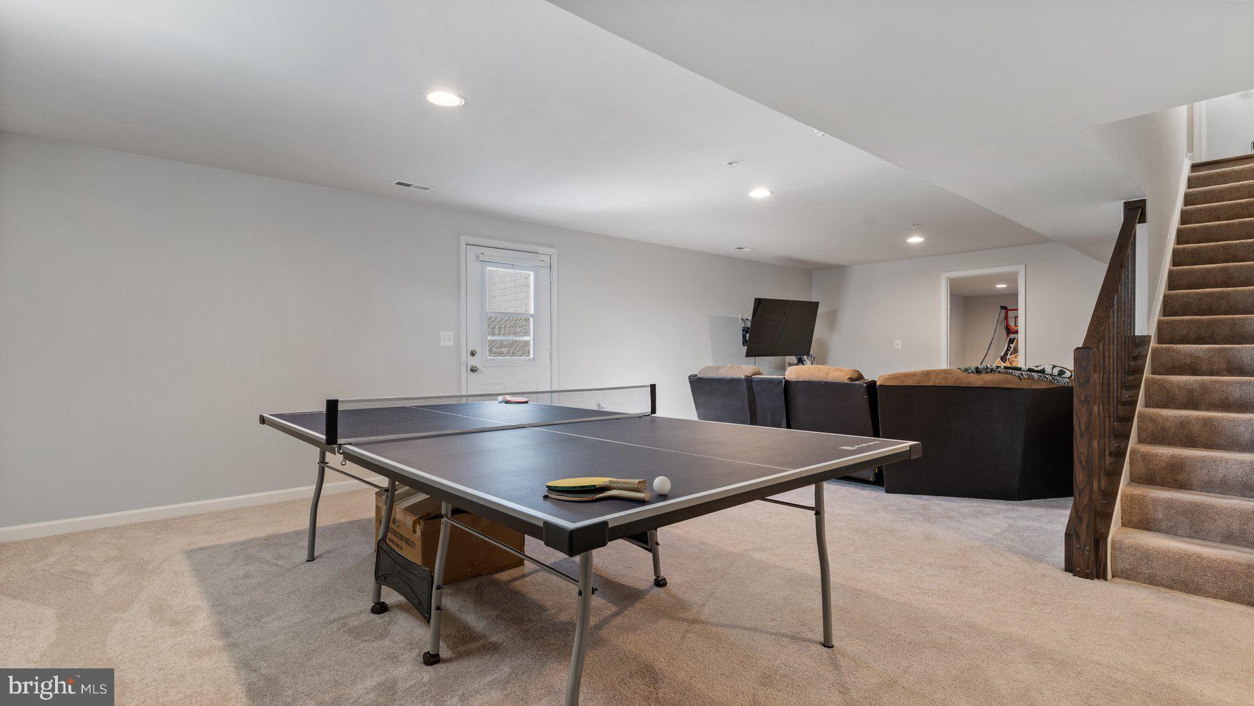 TANTALLON SQUARE - Residential